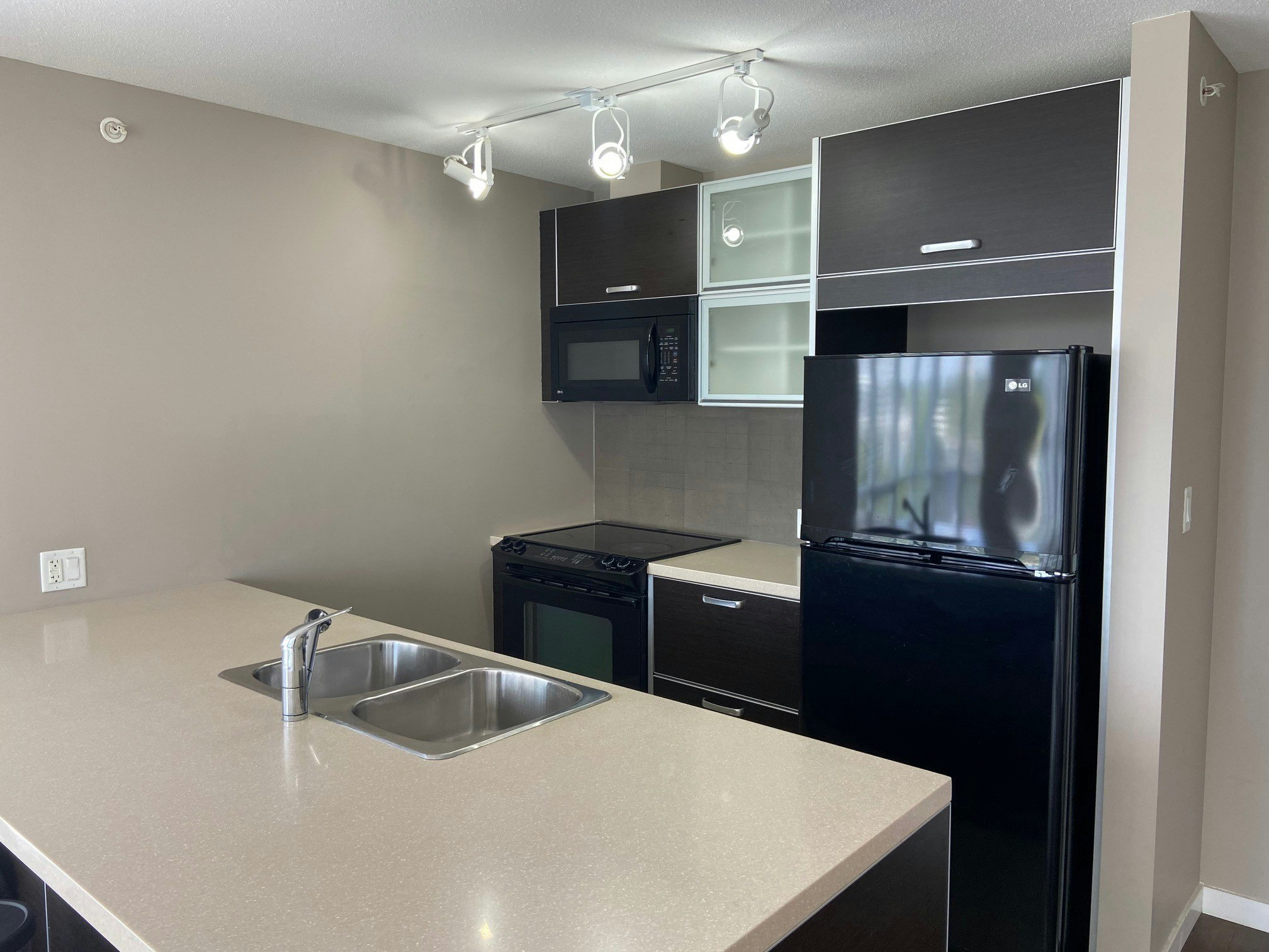 3404-13688 100 Avenue, Surrey, BC, V3T 0G5 - 2
