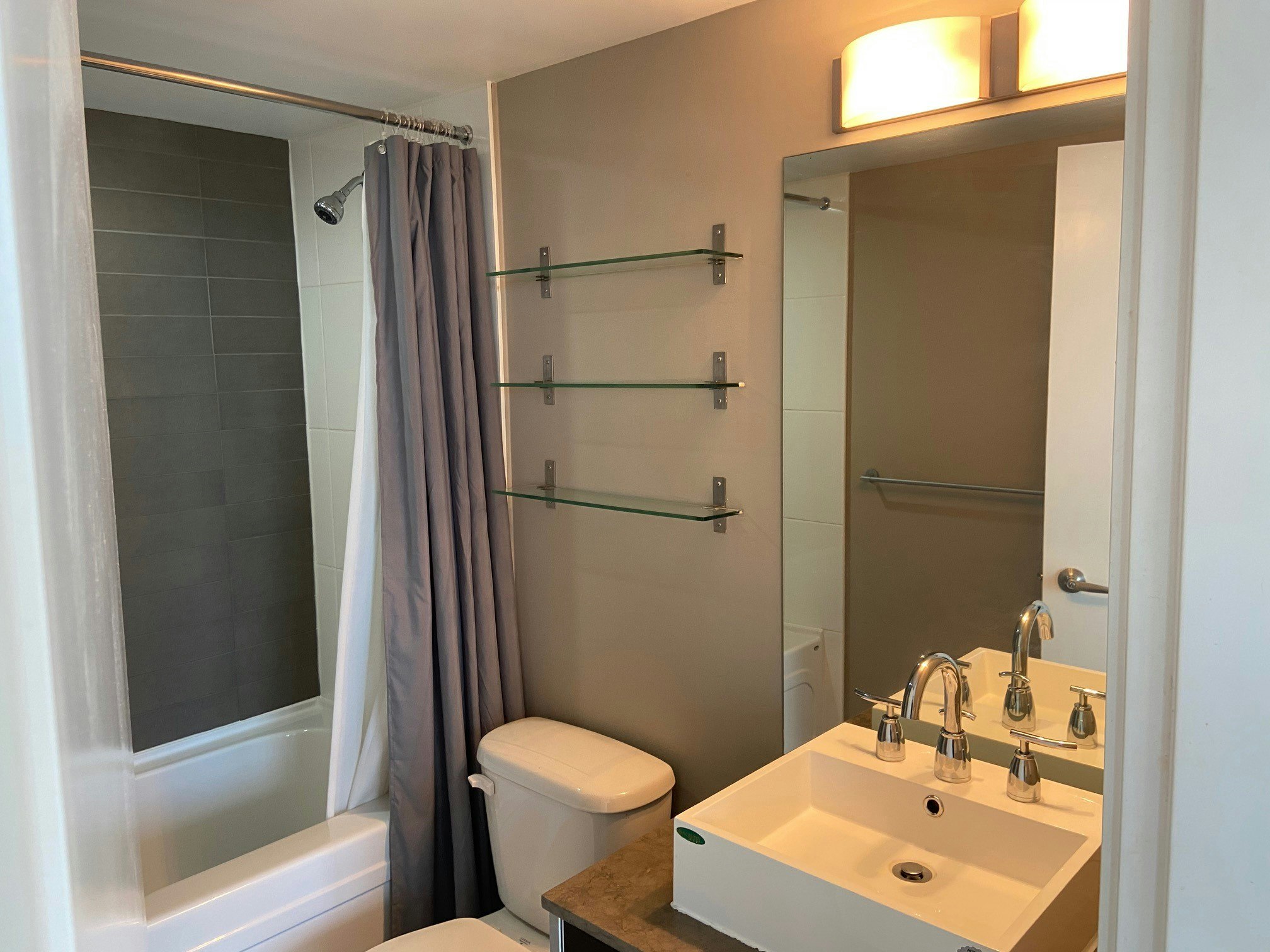 3404-13688 100 Avenue, Surrey, BC, V3T 0G5 - 11