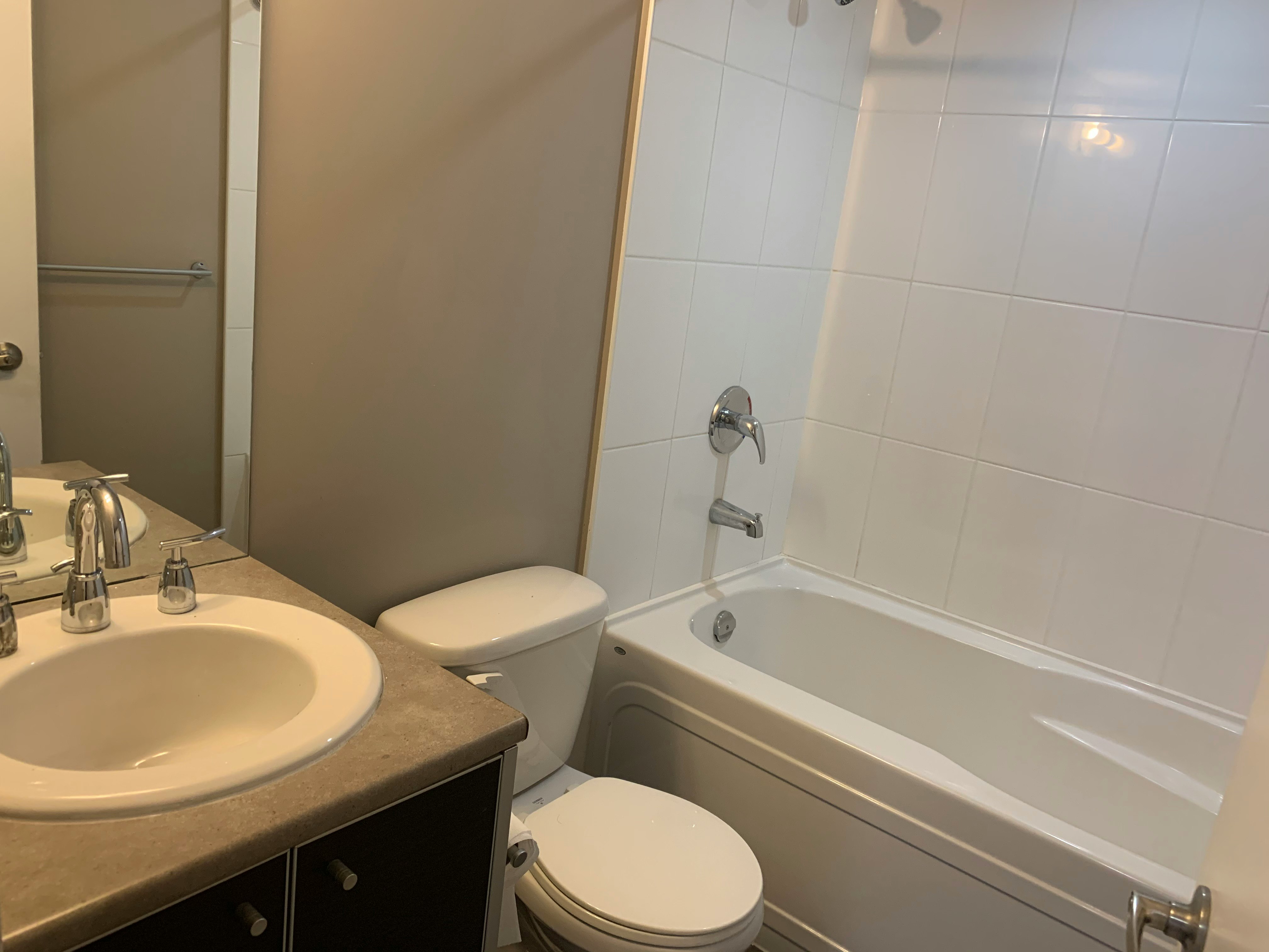 1702-13688 100 Avenue, Surrey, BC, V3T 0G5 - 13