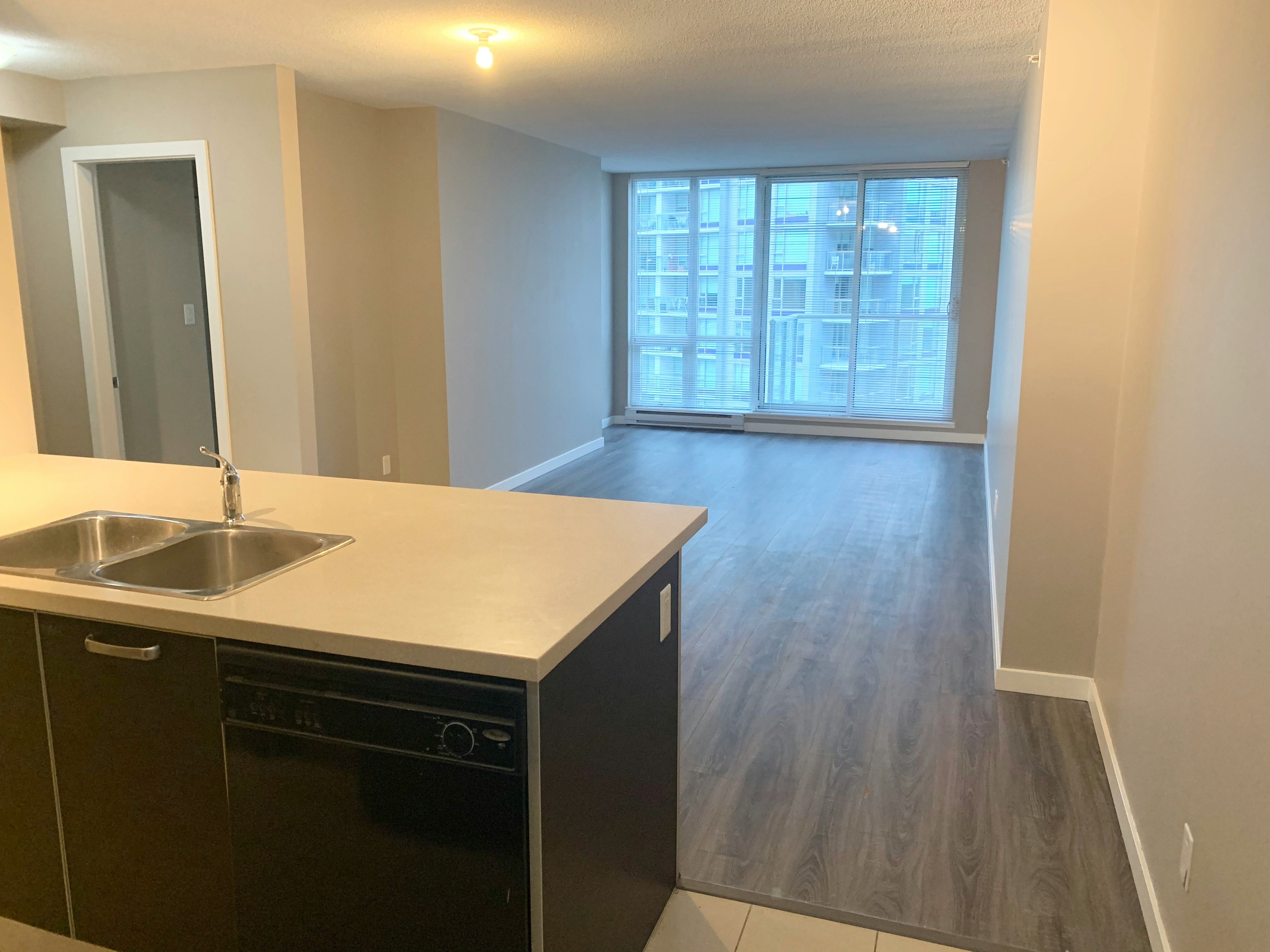 1702-13688 100 Avenue, Surrey, BC, V3T 0G5 - 2