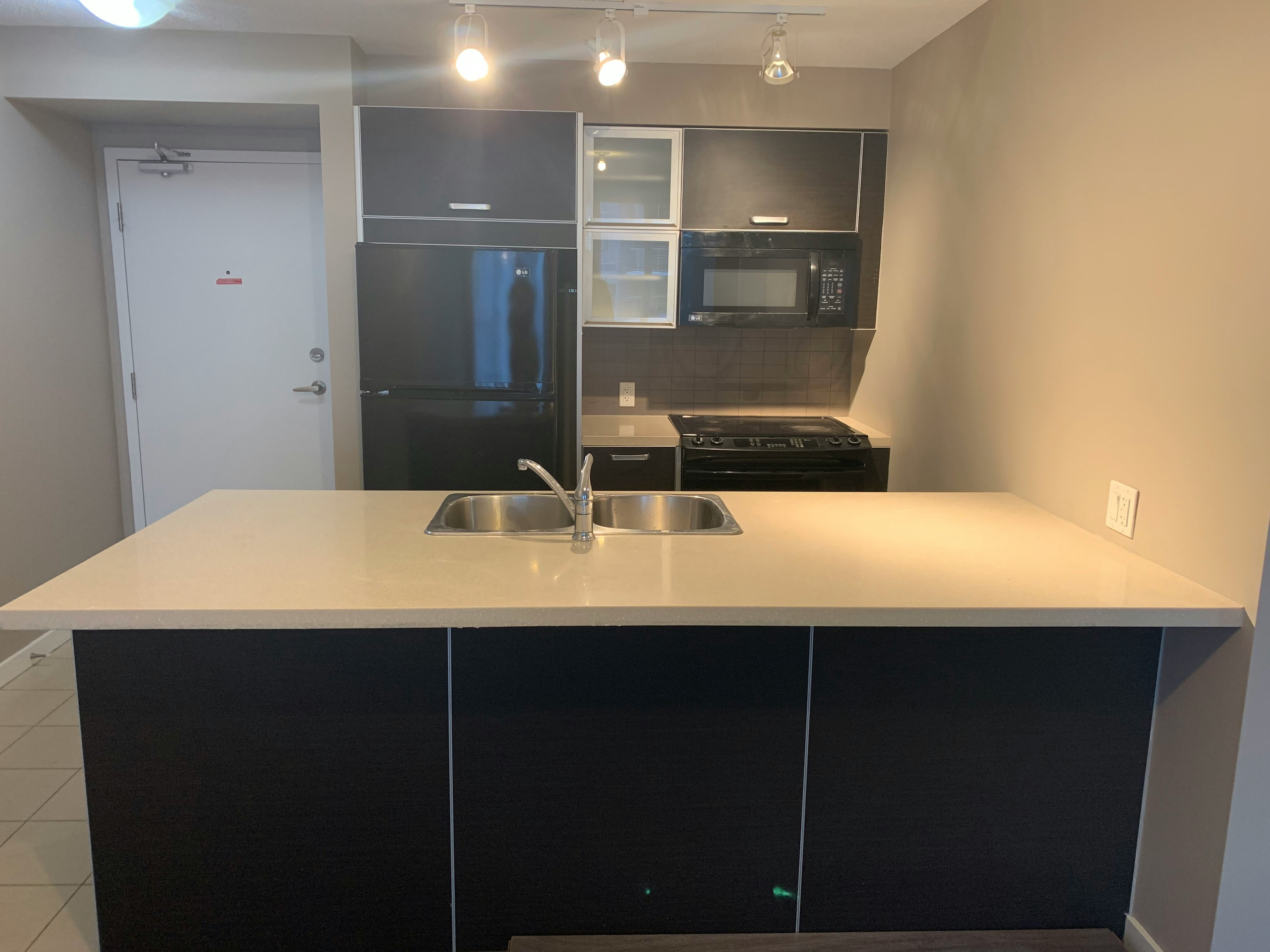 1702-13688 100 Avenue, Surrey, BC, V3T 0G5 - 3