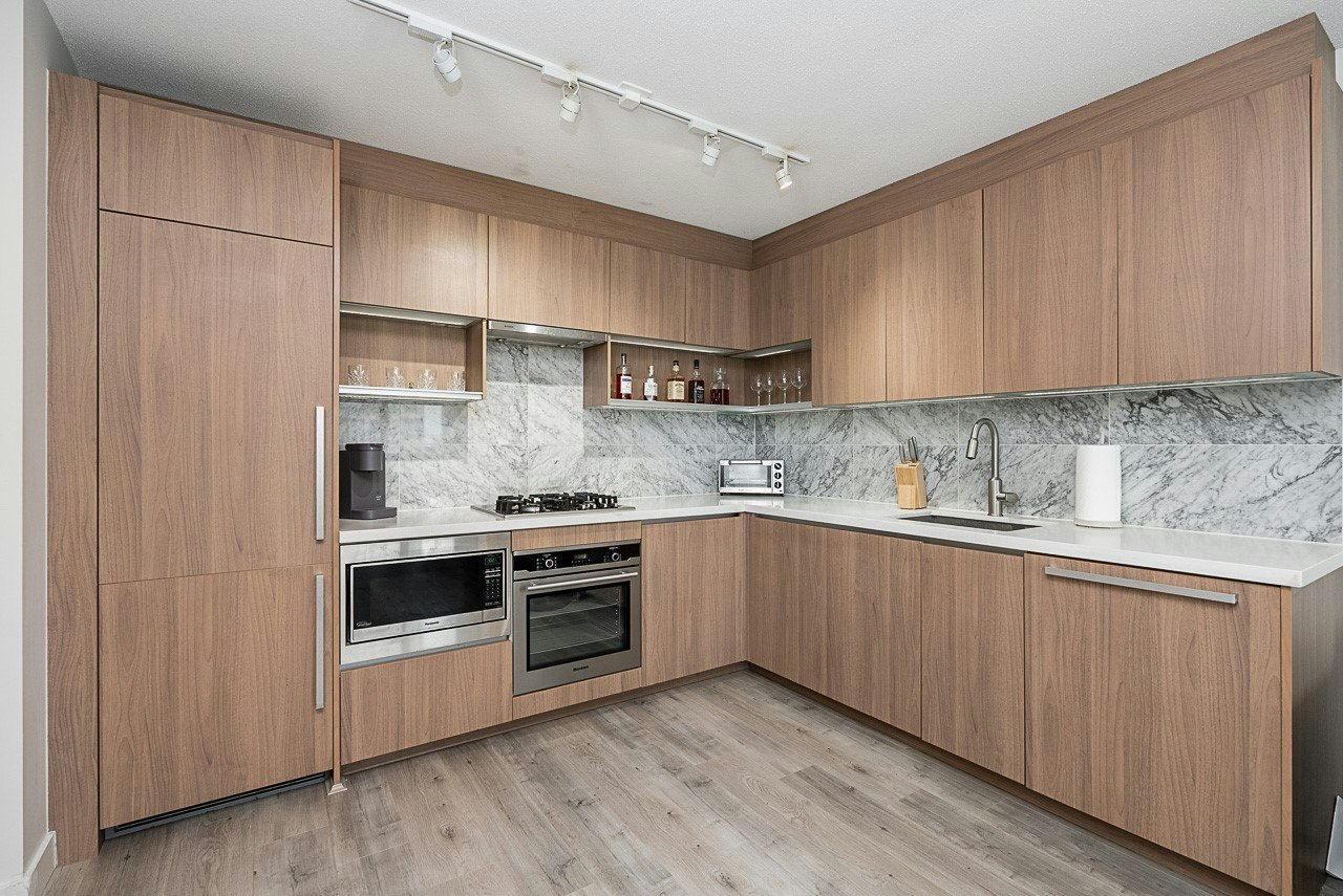 2008-13750 100 Avenue, Surrey, BC, V3T 0L3 3