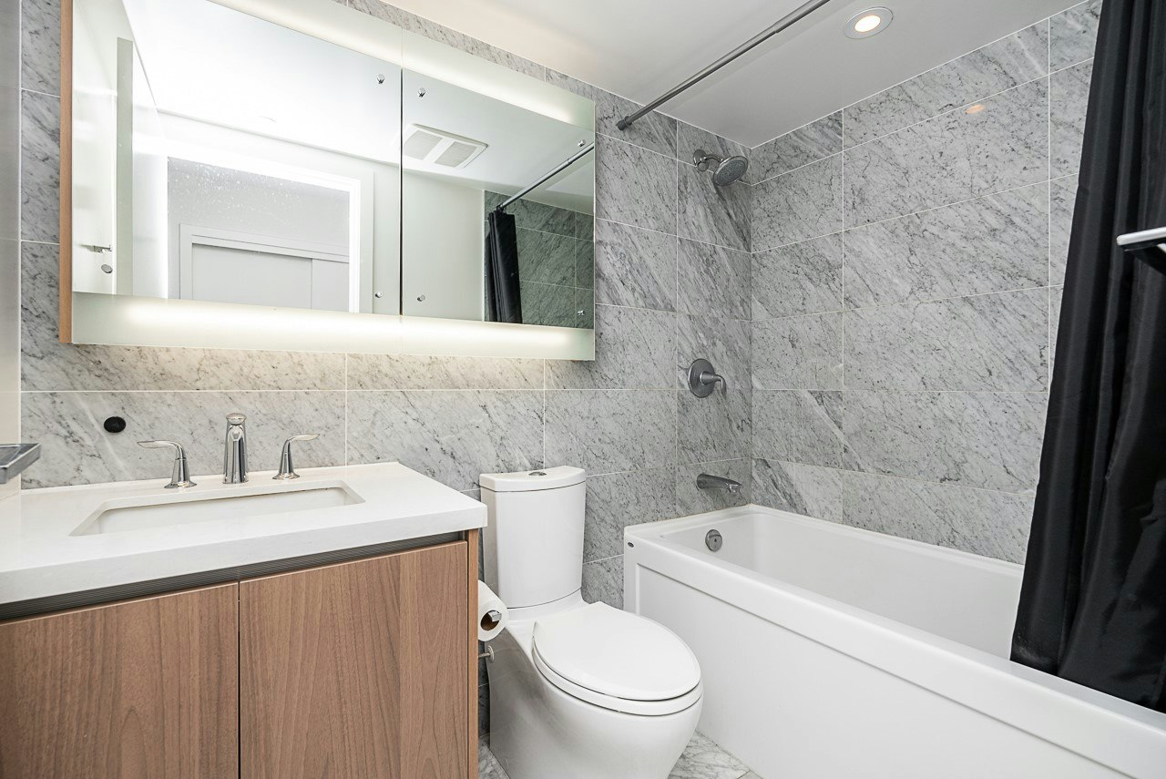 2008-13750 100 Avenue, Surrey, BC, V3T 0L3 - 13