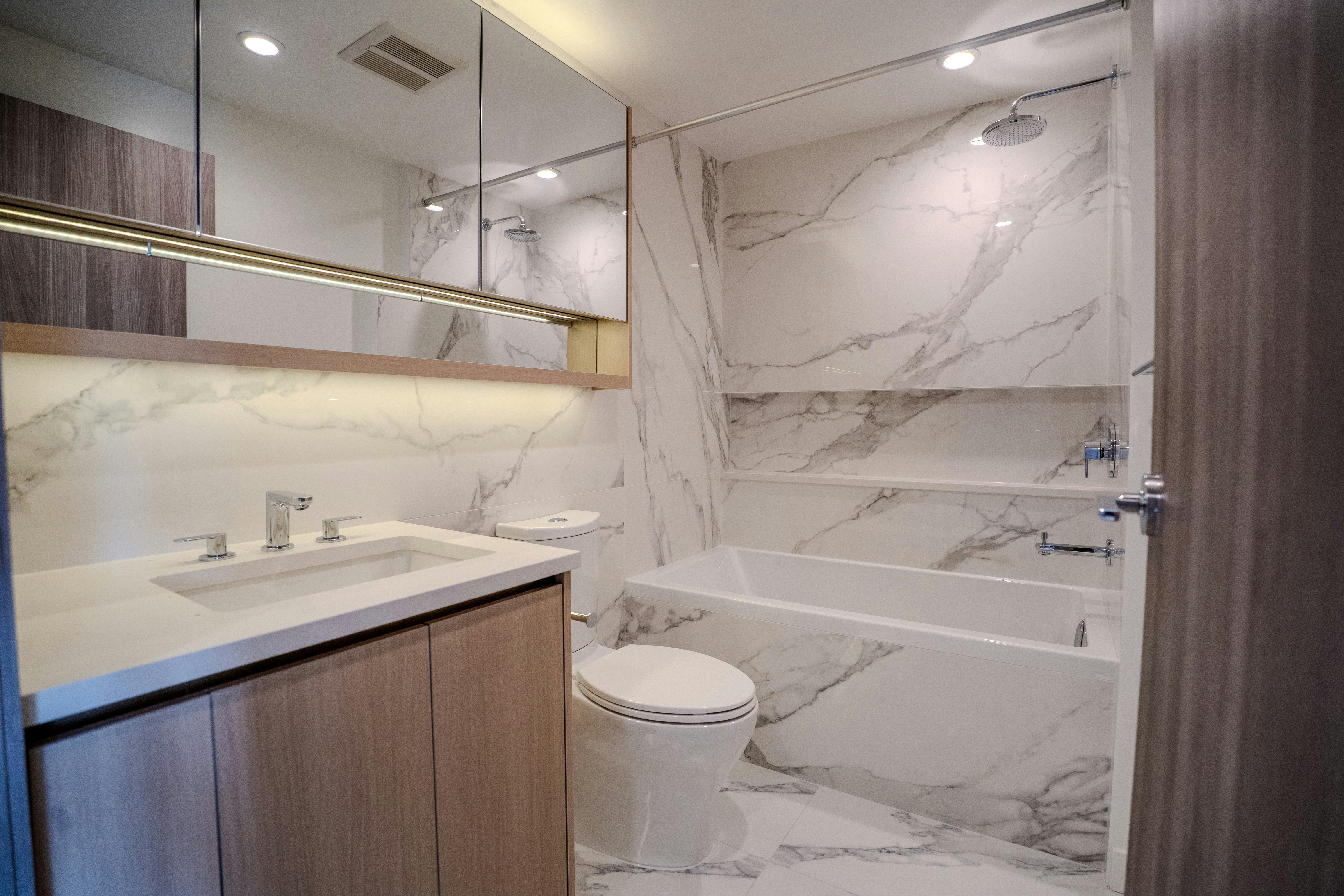 2508-13778 100 Avenue, Surrey, BC, V3T 0V3 - 14