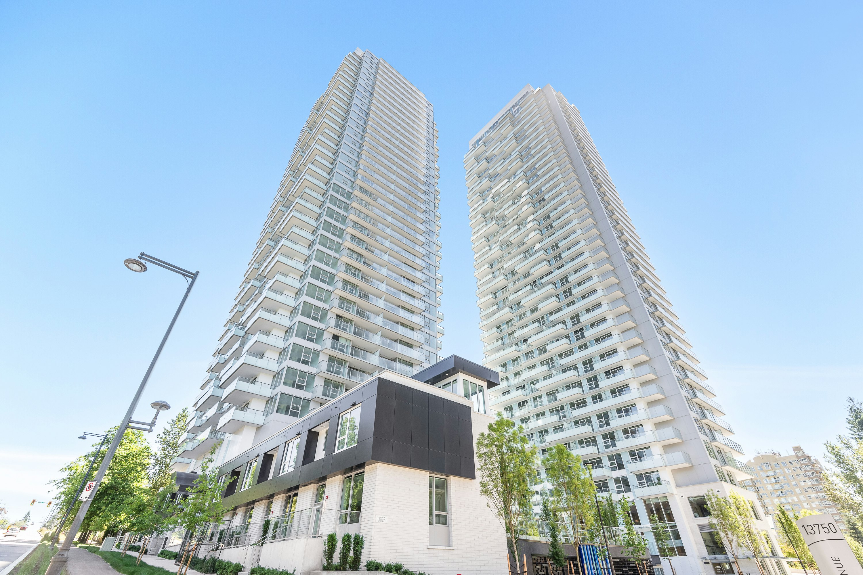 2508-13778 100 Avenue, Surrey, BC, V3T 0V3