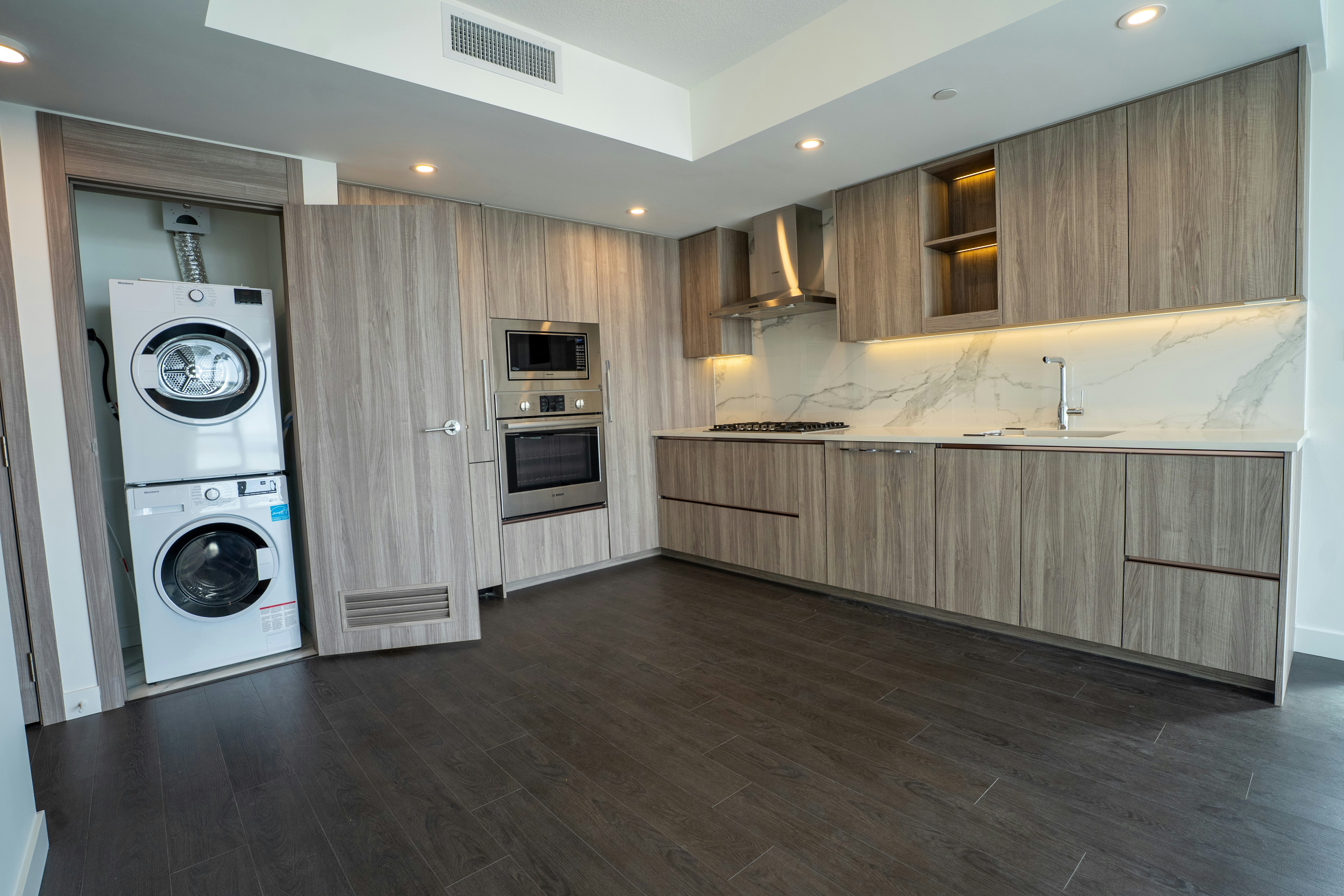 2405-13778 100 Avenue, Surrey, BC, V3T 0V3 4