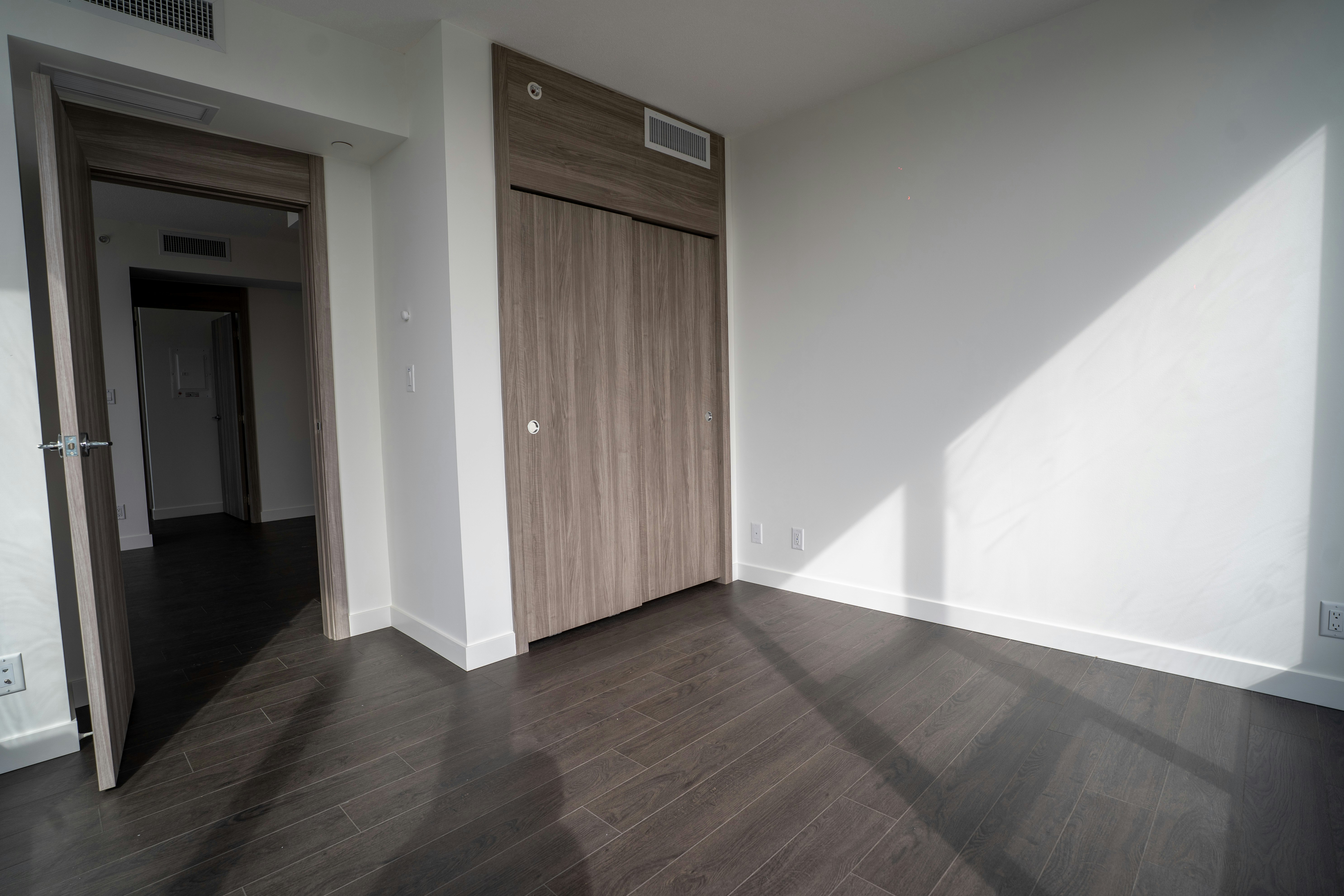 2405-13778 100 Avenue, Surrey, BC, V3T 0V3 - 7