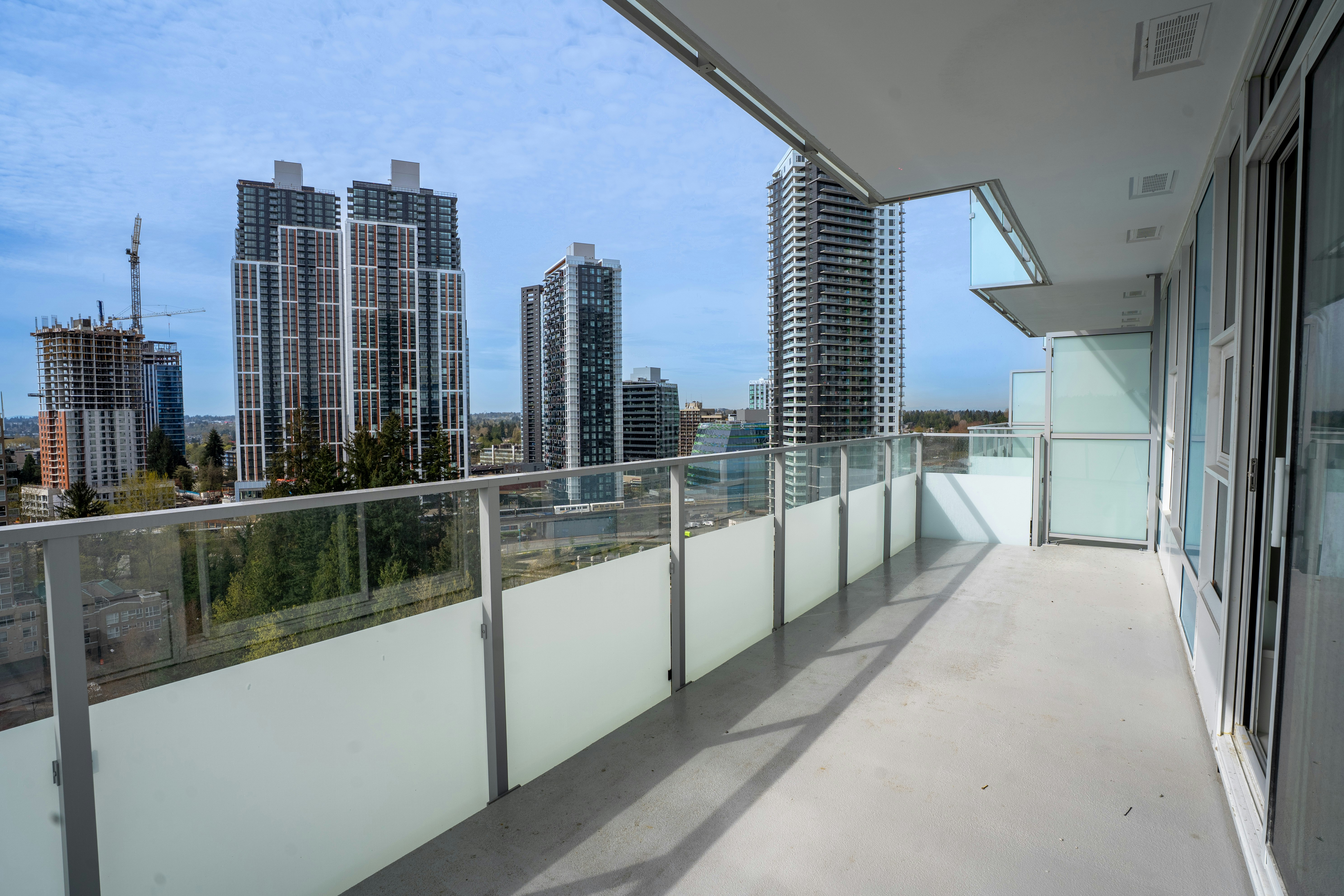 2405-13778 100 Avenue, Surrey, BC, V3T 0V3 - 13