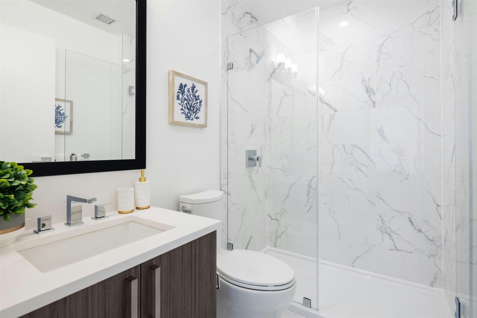 4002-13350 Central Avenue, Surrey, BC, V3T 0S1 - 13