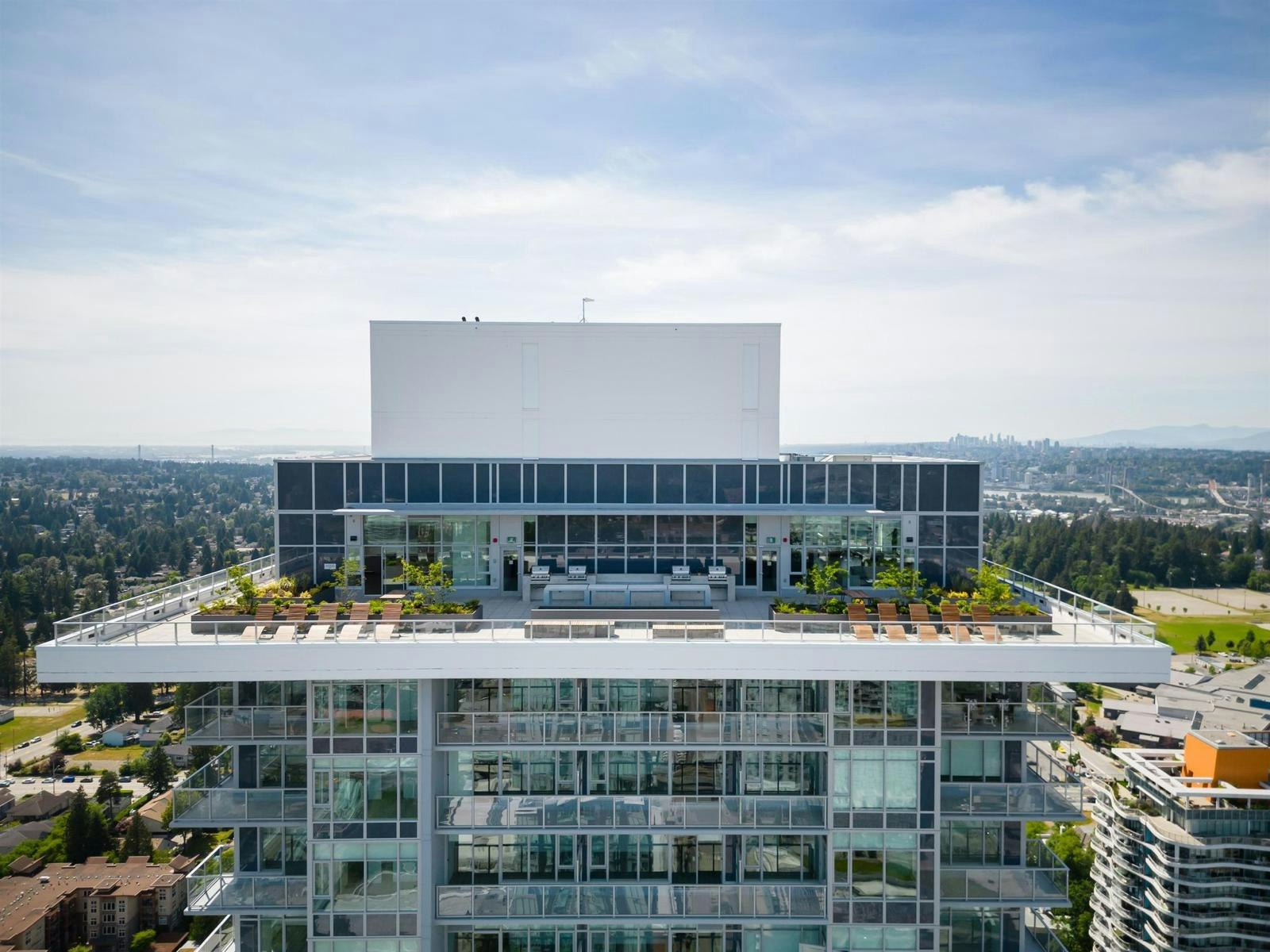 4002-13350 Central Avenue, Surrey, BC, V3T 0S1