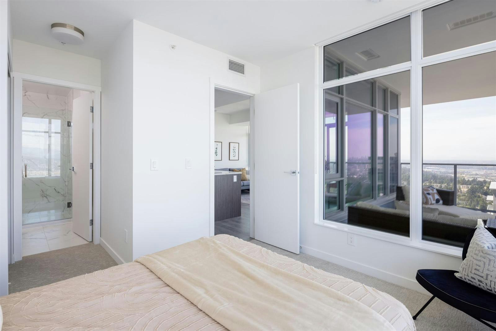 4002-13350 Central Avenue, Surrey, BC, V3T 0S1 - 10