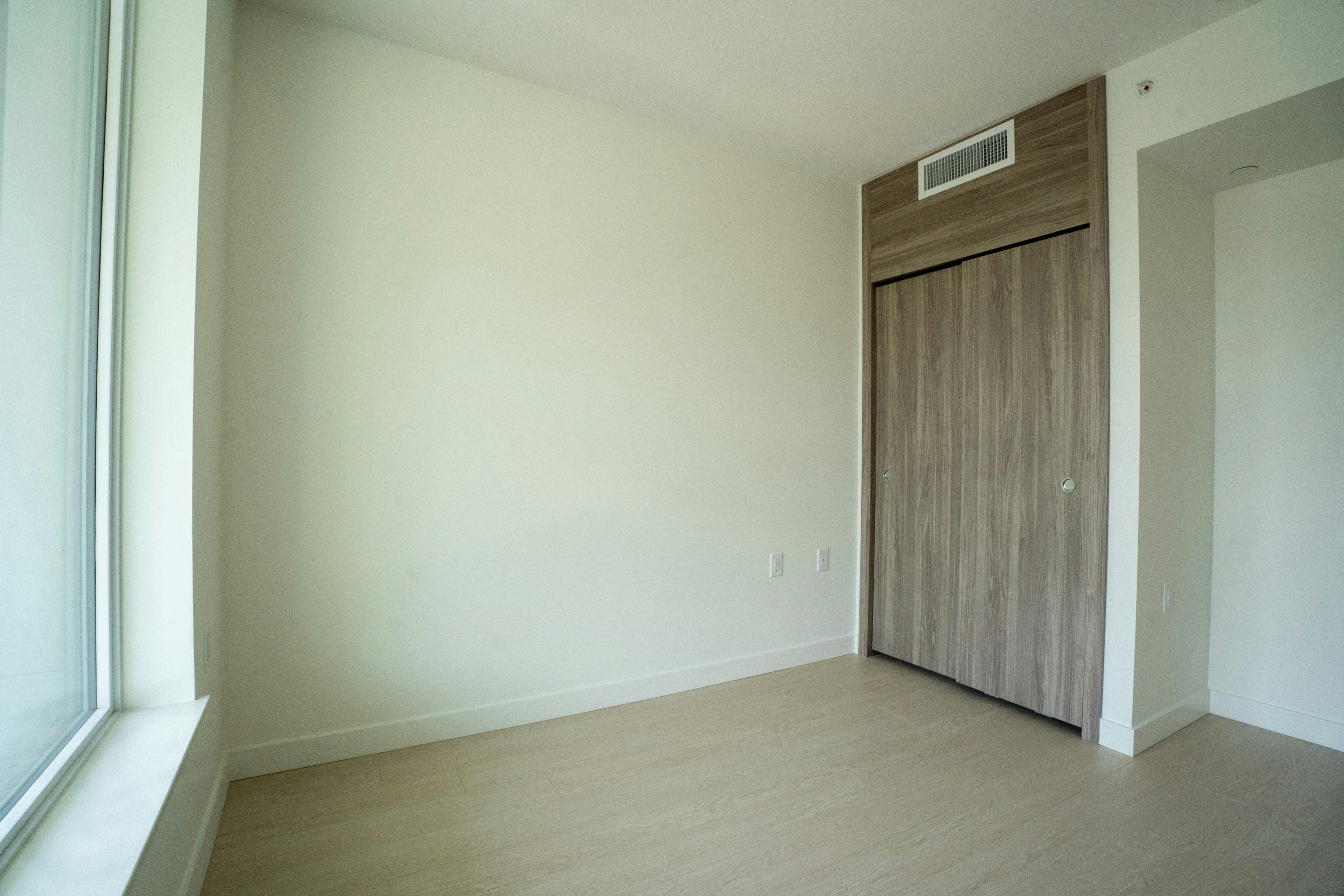 2203-13778 100 Avenue, Surrey, BC, V3T 0V3 - 11