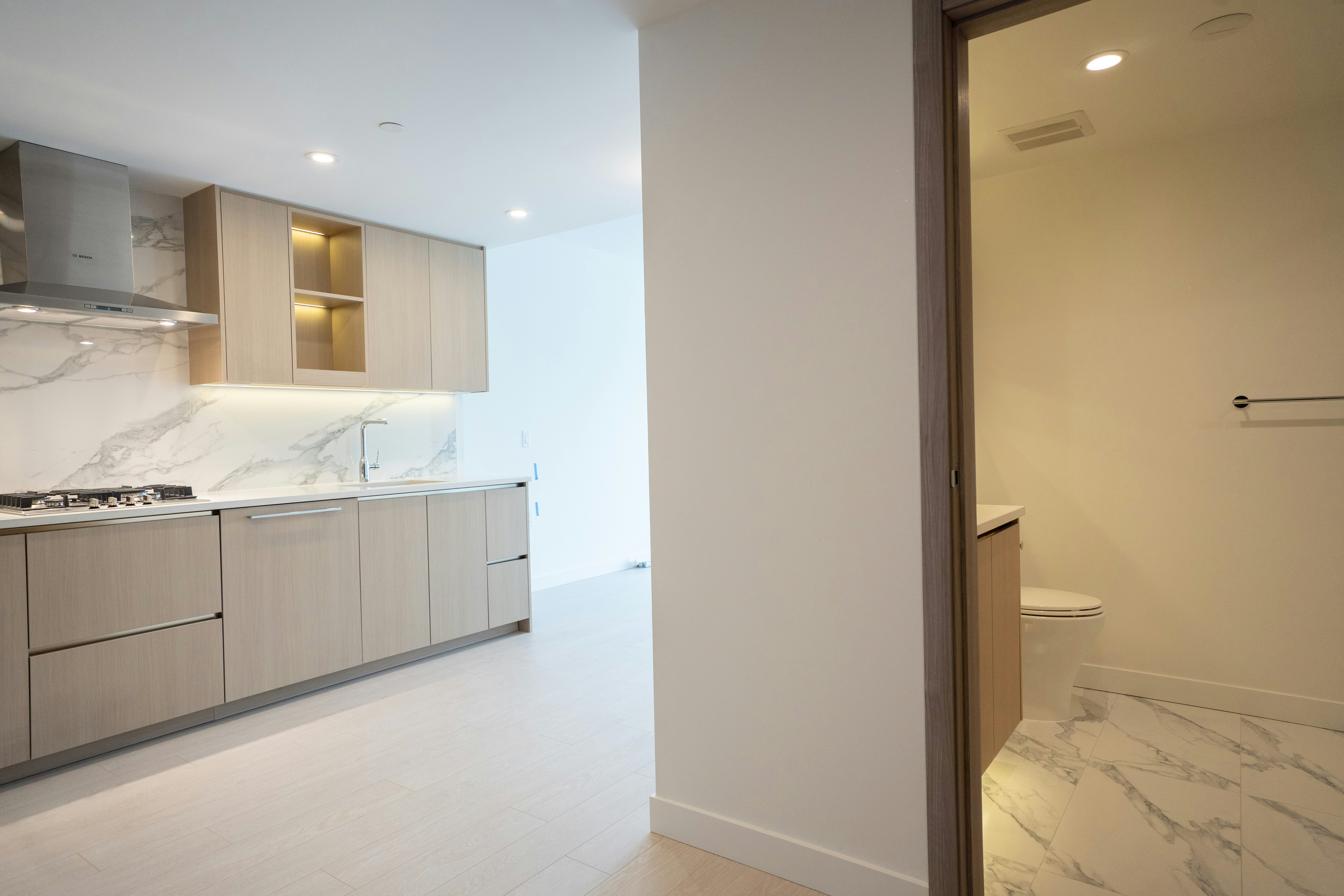 2203-13778 100 Avenue, Surrey, BC, V3T 0V3 - 16