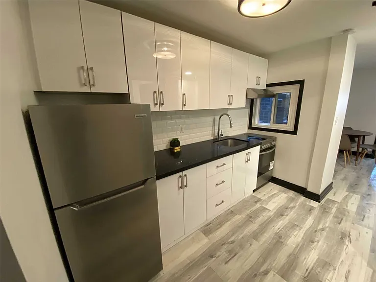 MULTIPLEUNITS-260 Sherbourne Street, Toronto, ON, M5A 2S1 - 2