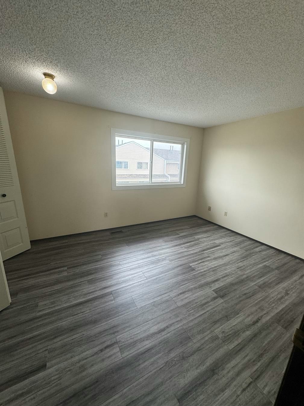 16557-100  Street, Edmonton, AB, T5X 5H4 - 5