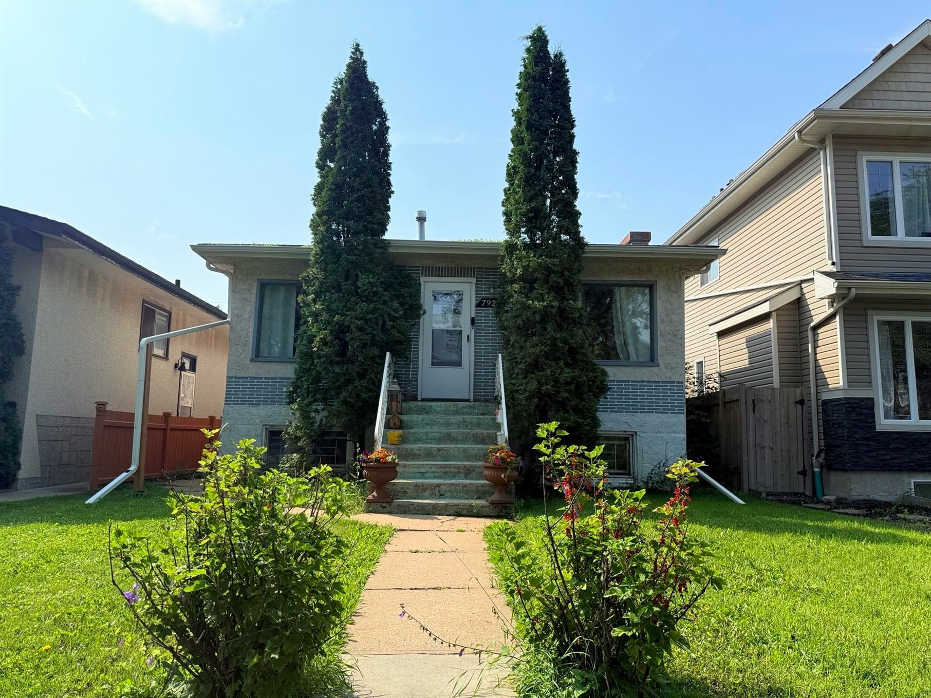 7921 LOWER (Basement Suite)-7921 81 Avenue, Edmonton, AB, T6C 0V6