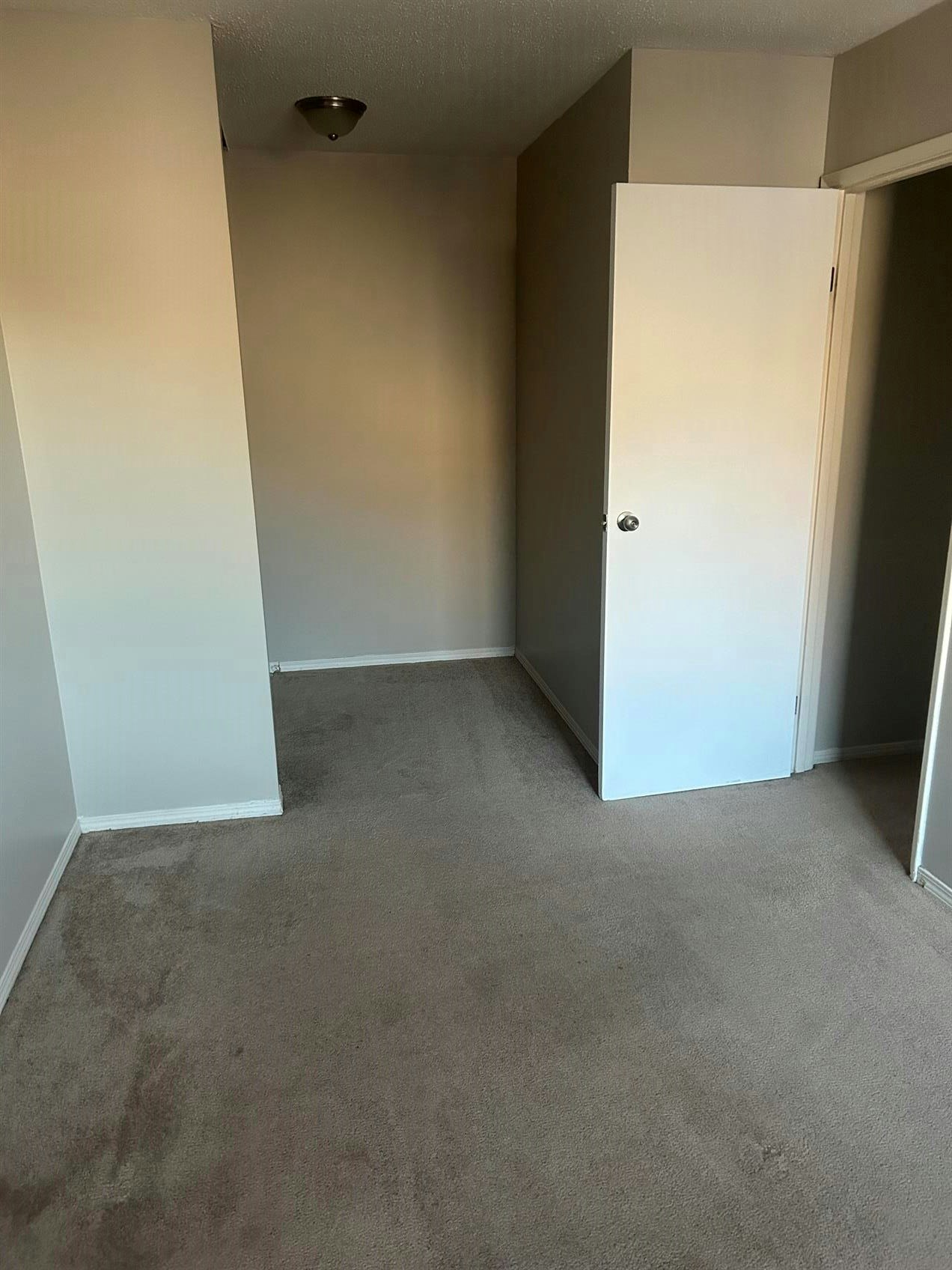 5-14215 82 Street, Edmonton, AB, T5E 2V7 - 3