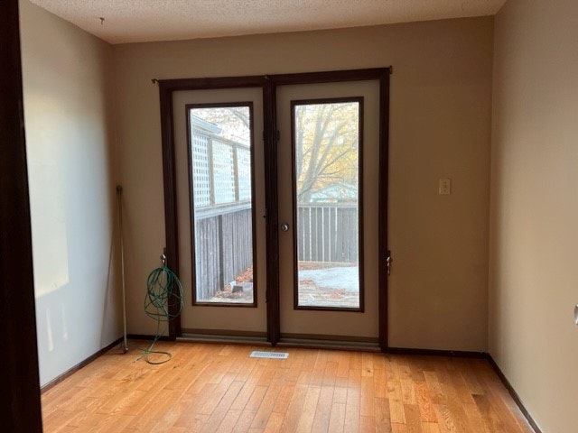 Upper-4403 55 Avenue, Olds, AB, T4H 1P2 - 3