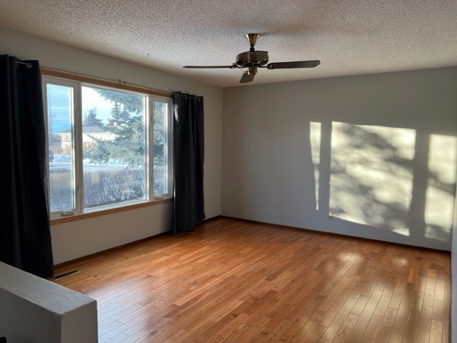 Upper-4403 55 Avenue, Olds, AB, T4H 1P2 - 7