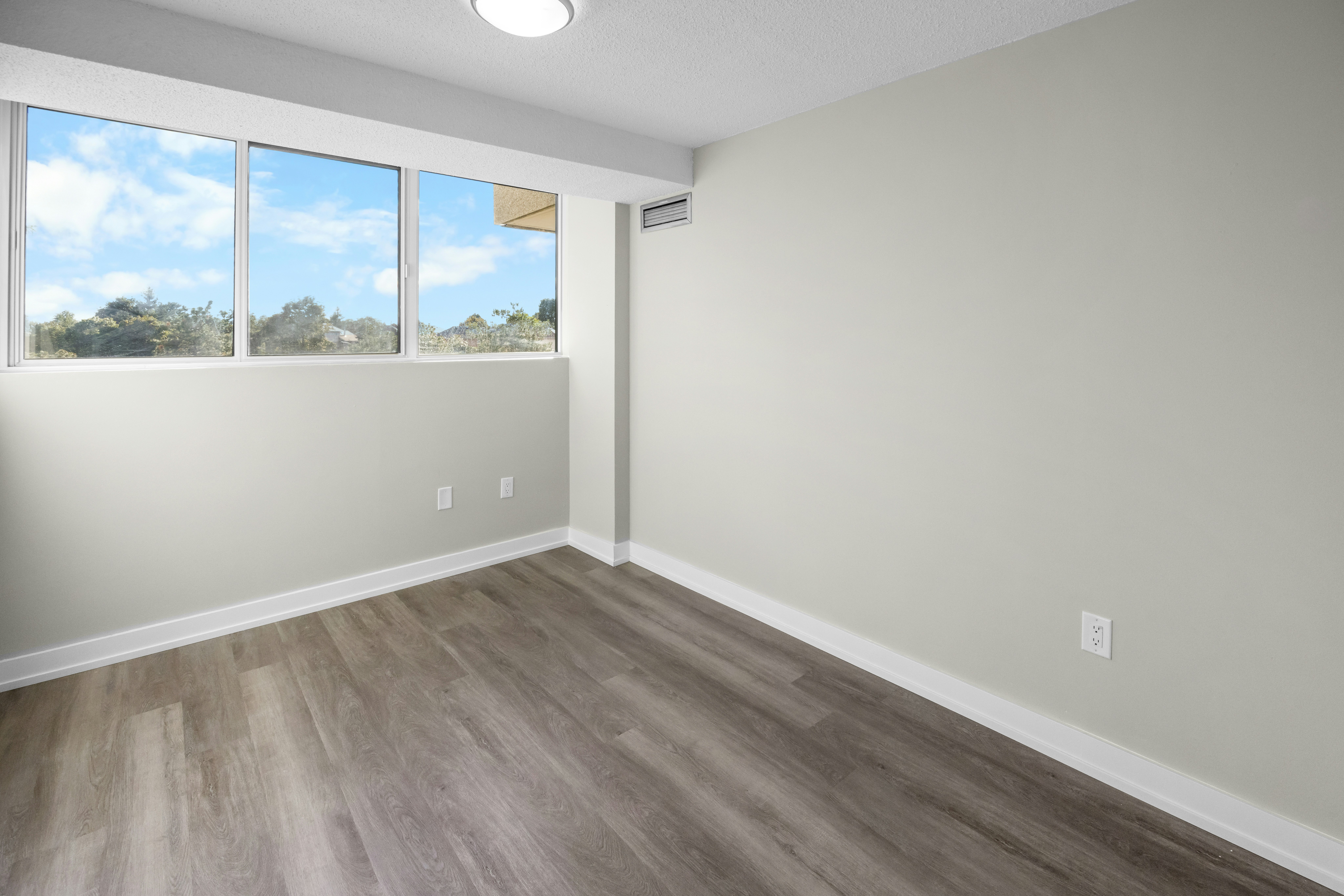 Unit D (New)-210 Steeles Avenue West, Brampton, ON, L6Y 2K3 - 8