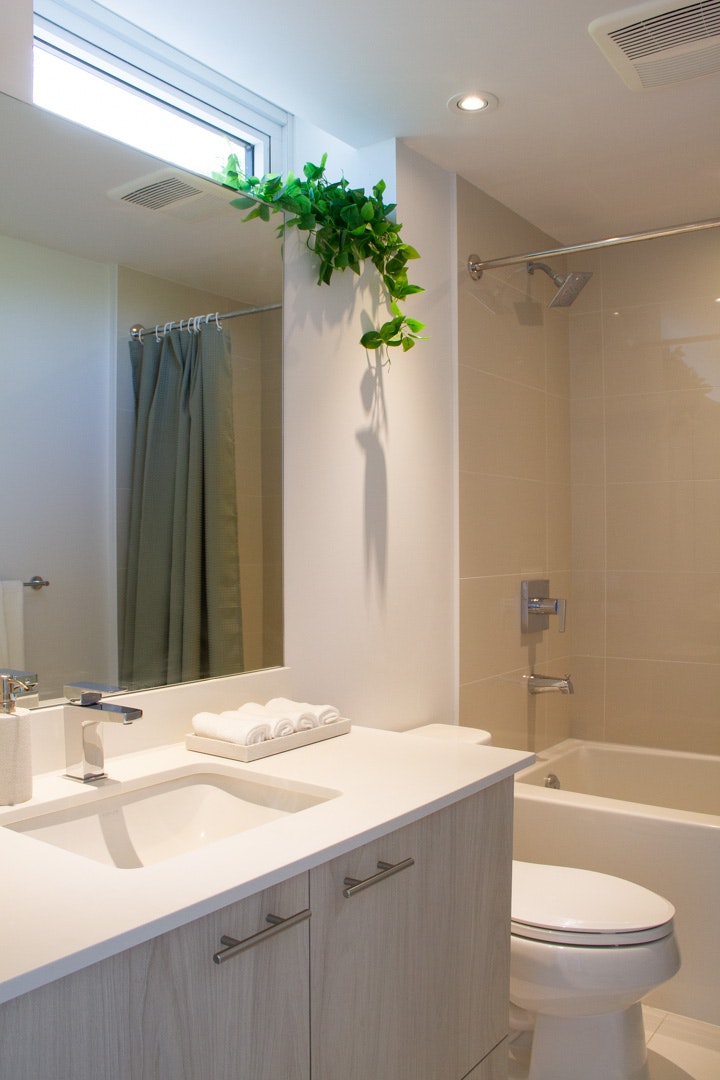 1711 Lions Gate Lane, North Vancouver, BC, V7P 0E3 - 10