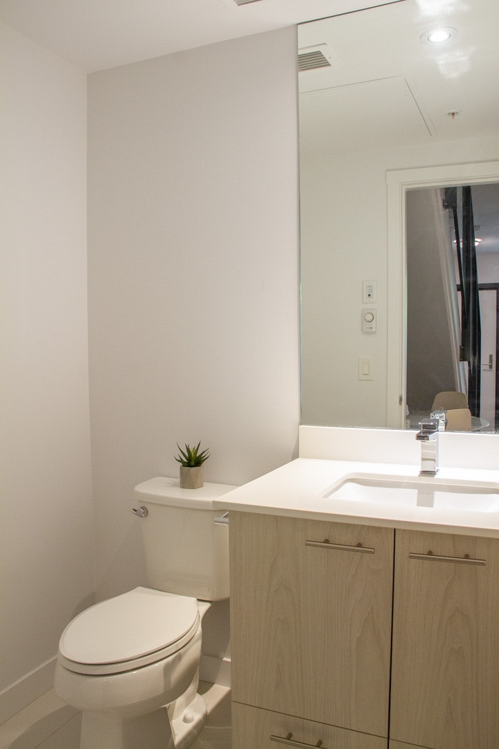 1711 Lions Gate Lane, North Vancouver, BC, V7P 0E3 - 17