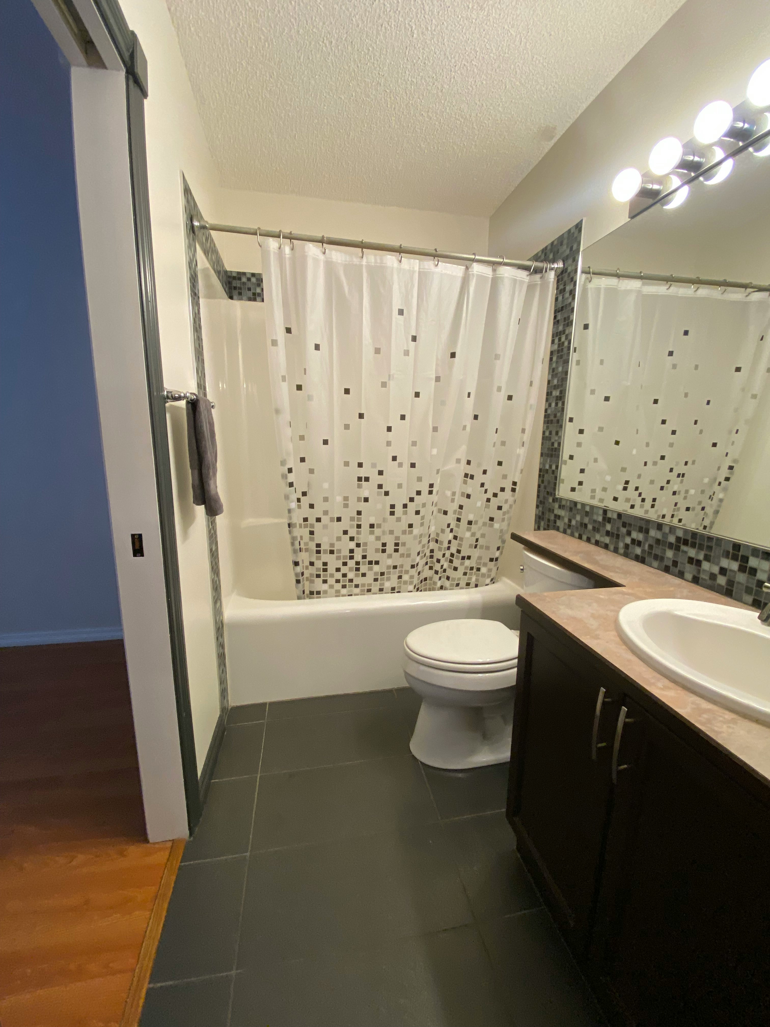 223-112 14 Avenue Southeast, Calgary, AB, T2G 1C7 - 6