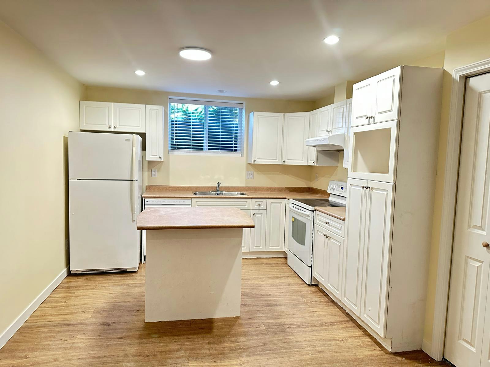 Basement-6292 167a Street, Surrey, BC, V3S 9L4 - 5