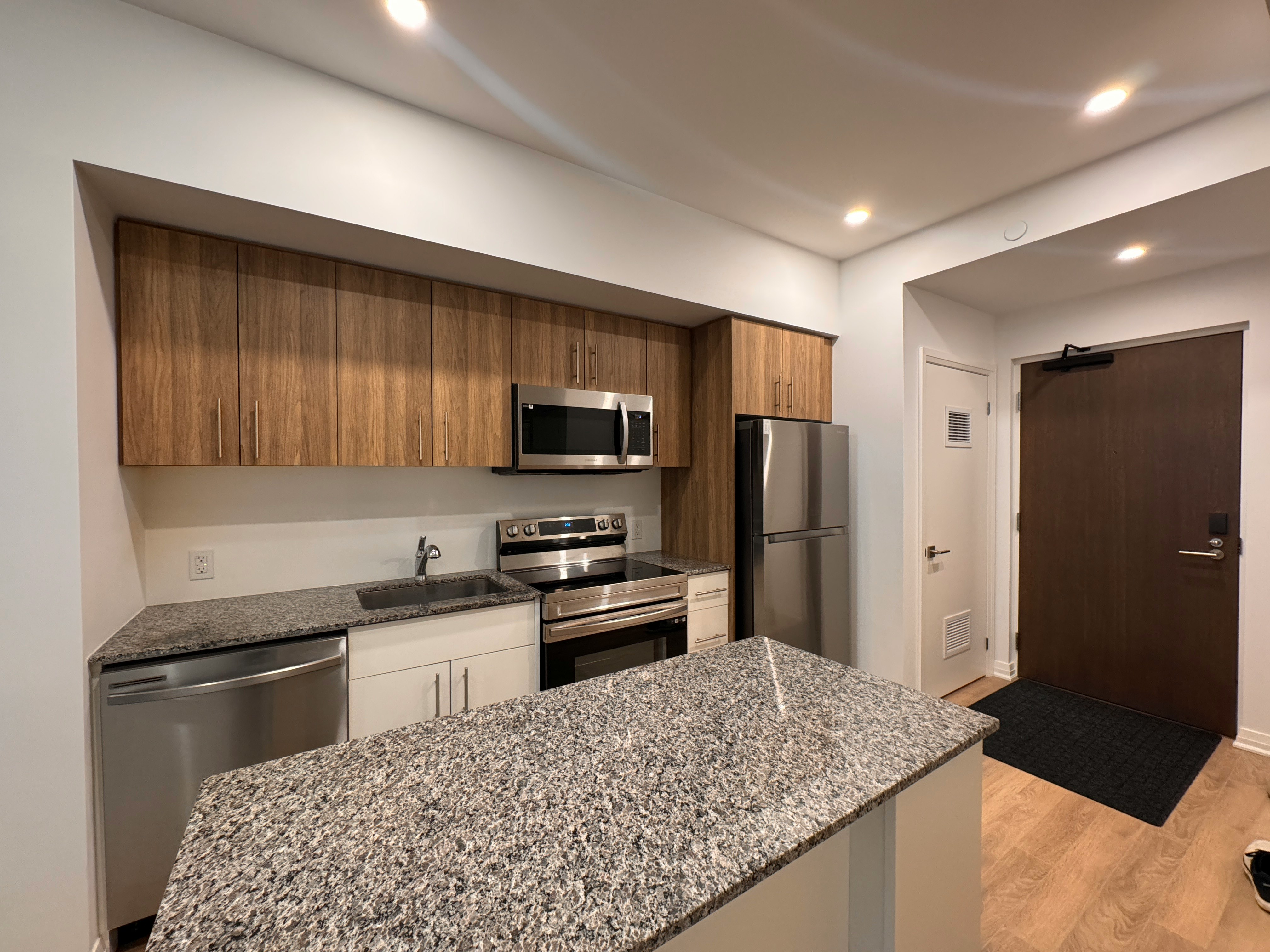 612-101 Golden Eagle Road, Waterloo, ON, N2V 0H4 - 8
