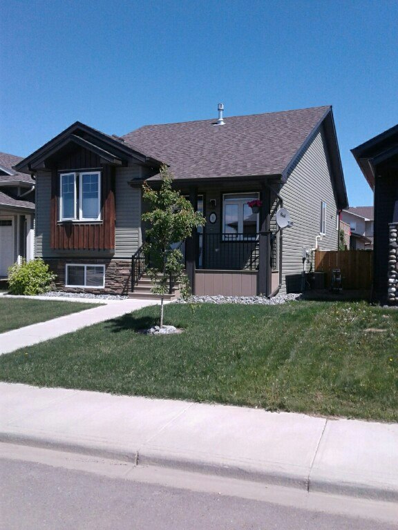 B-3 Richfield Crescent, Sylvan Lake, AB, T4S 0J8