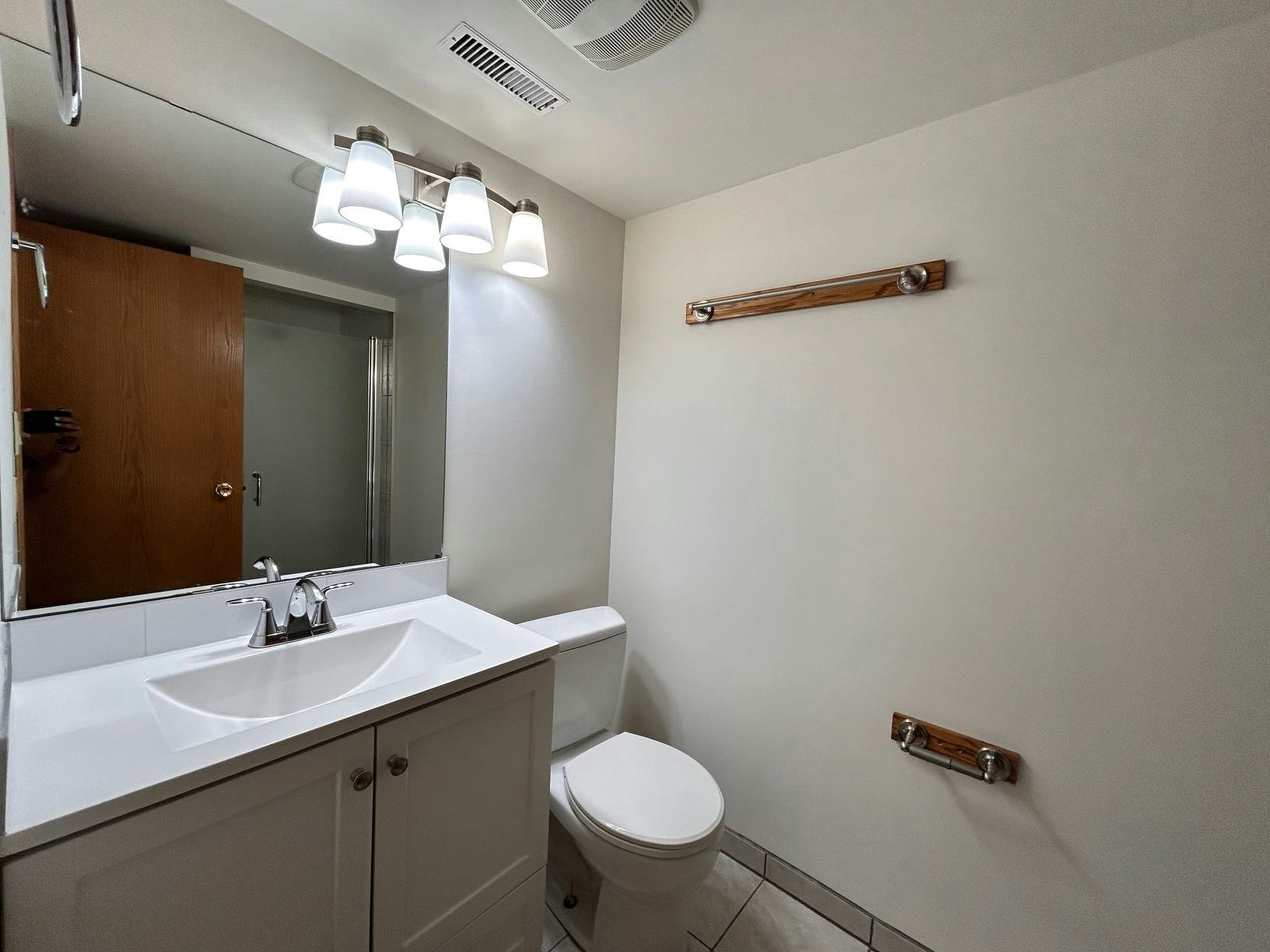 A-4530 Shannon Drive, Olds, AB, T4H 1C1 - 9