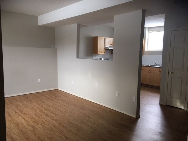 Lower-4830 48 Street, Olds, AB, T4H 1E1 - 4