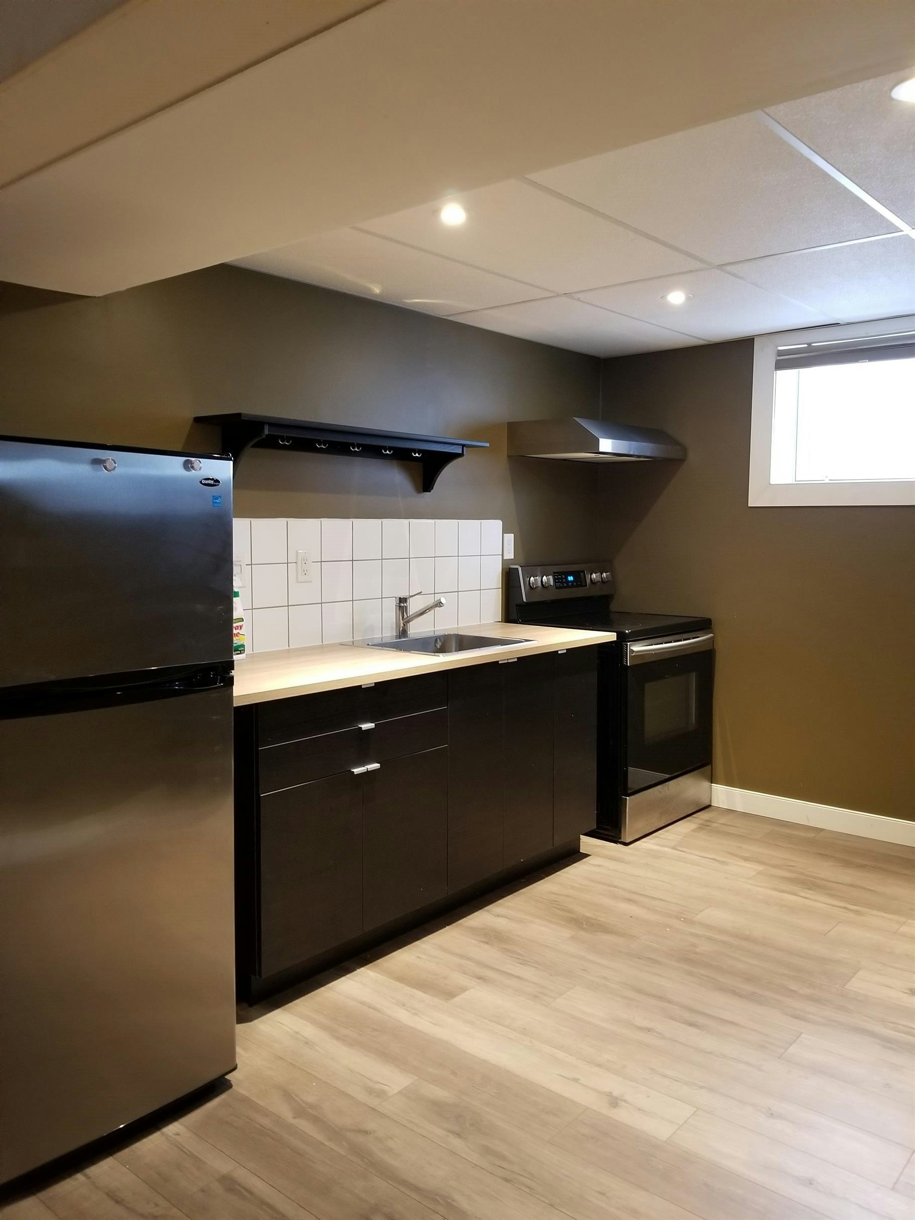 Lower-5505 46 Street, Olds, AB, T4H 1H5 - 5