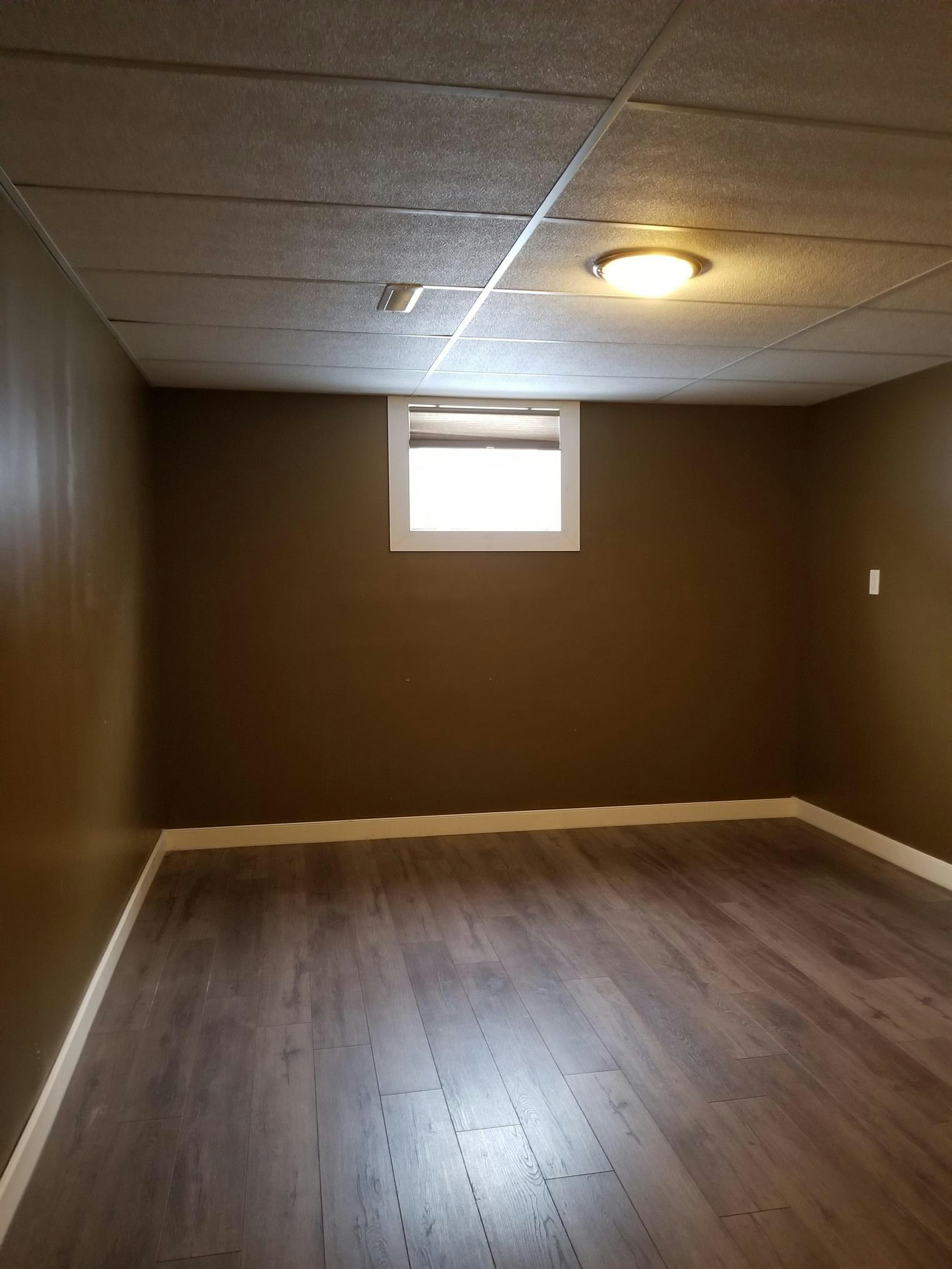 Lower-5505 46 Street, Olds, AB, T4H 1H5 - 2