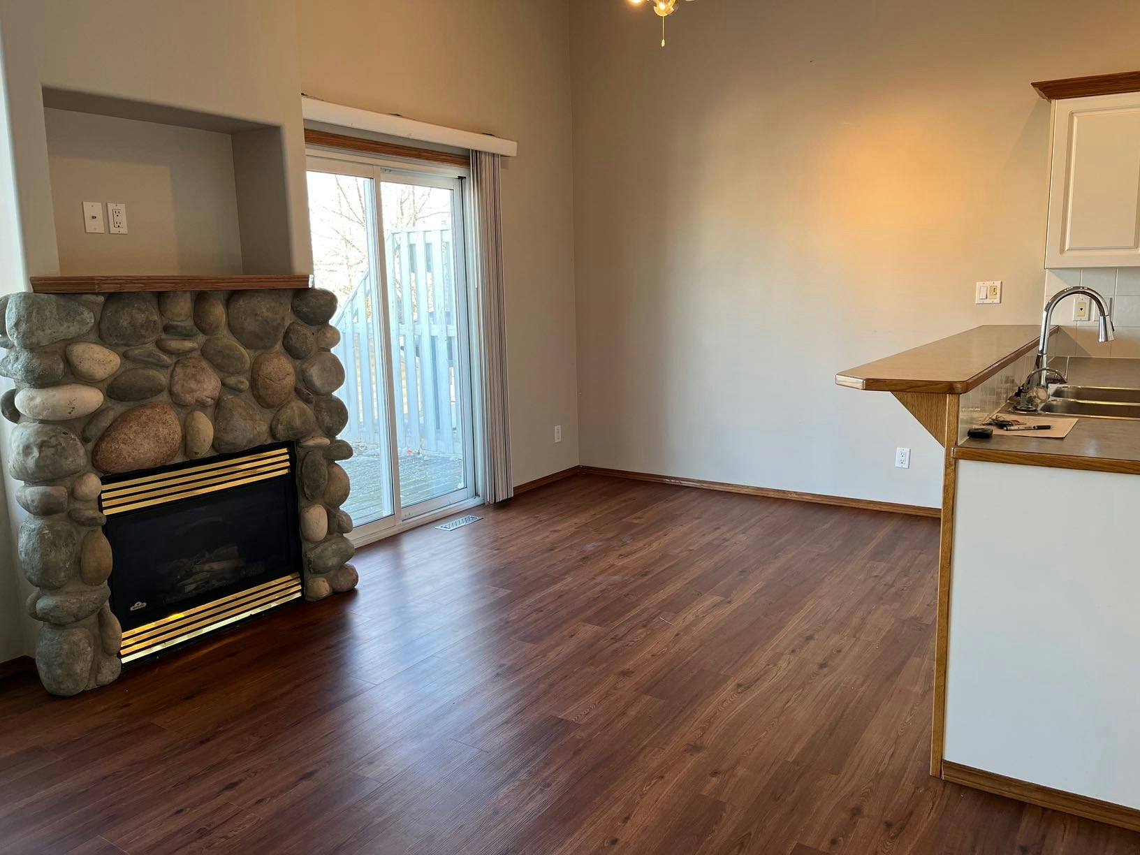 12-12 Avery Street, Red Deer, AB, T4R 2V5 - 3