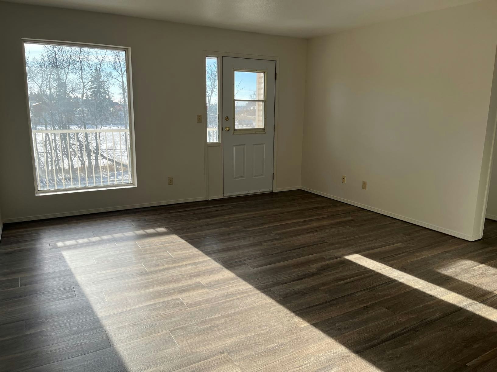 301-5314 46 Avenue, Olds, AB, T4H 1V4 - 3