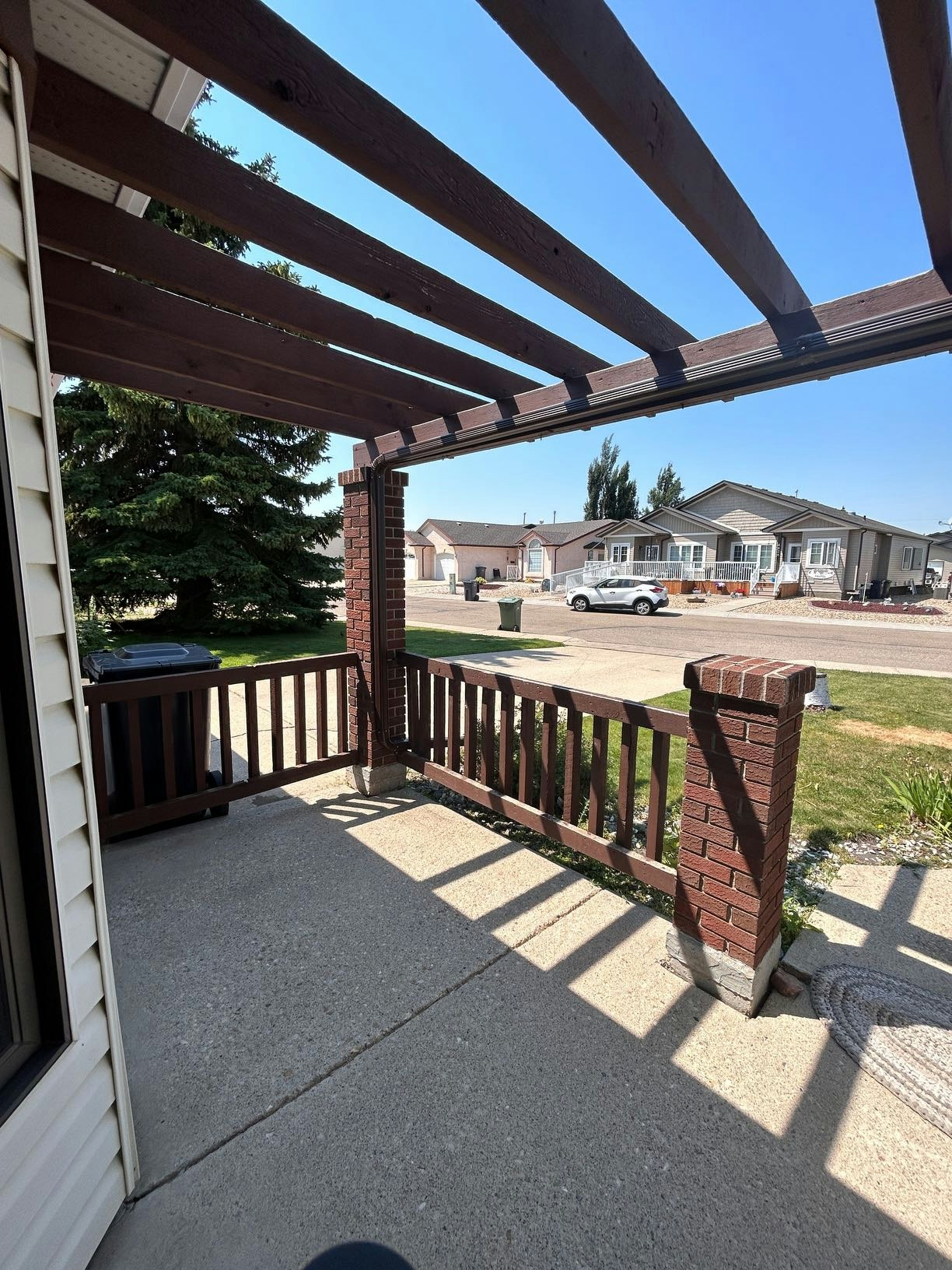 4409-4409 52 Street, Ponoka, AB, T4J 1J6 - 2