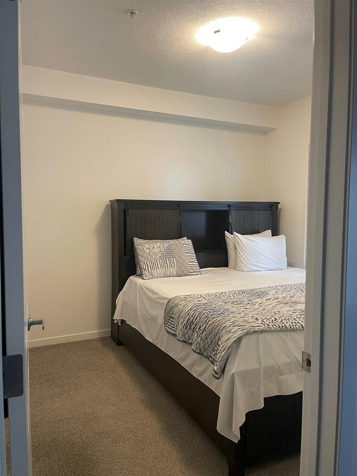 207-30 Mahogany Mews SE, Calgary, AB, T3M 3H4