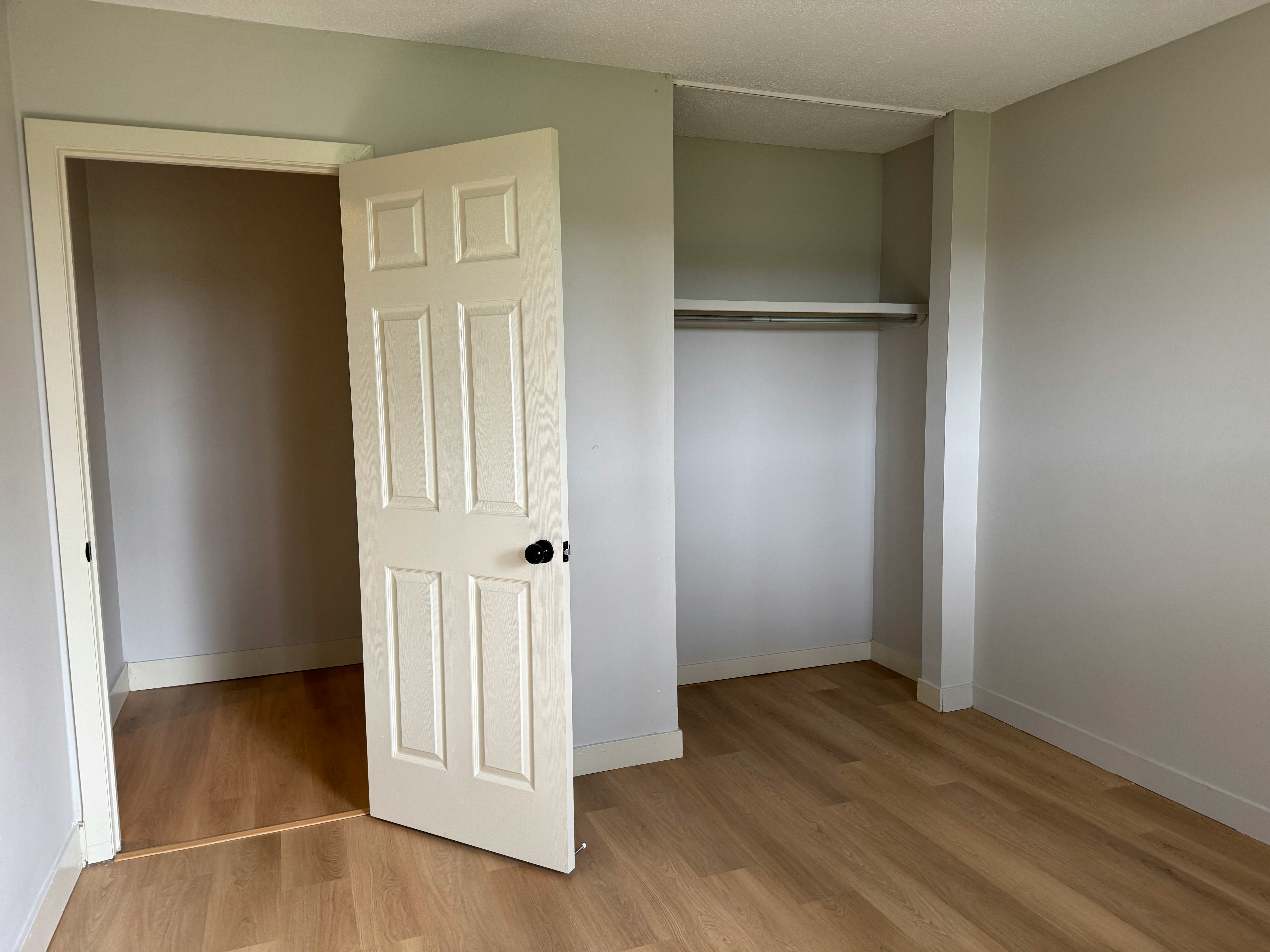 204-9108 127 Avenue NW, Edmonton, AB, T5E 0B1 - 7