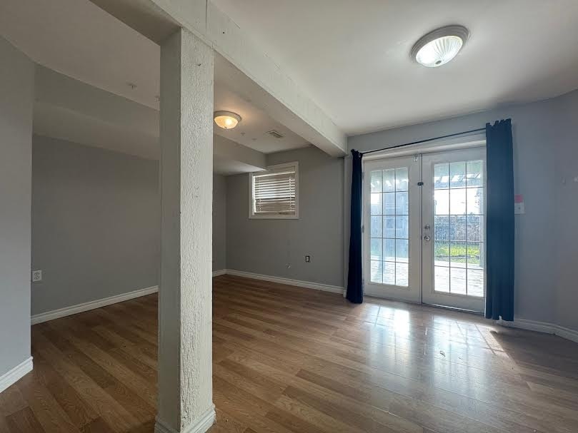 Lower-22 Dyer Court, Cambridge, ON, N3C 4B8 - 2
