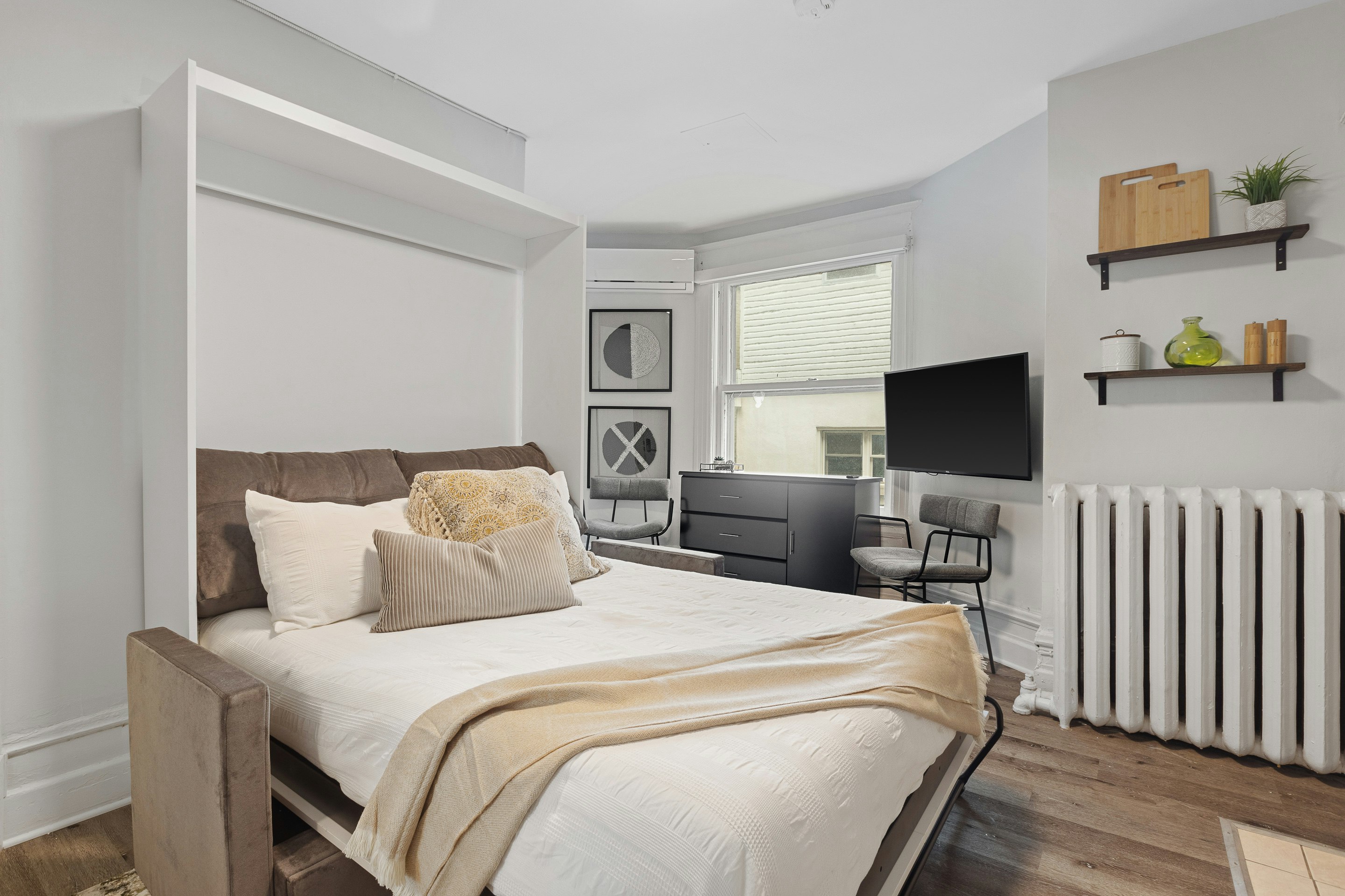 302-95 Henderson Avenue, Ottawa, ON, K1N 7P5