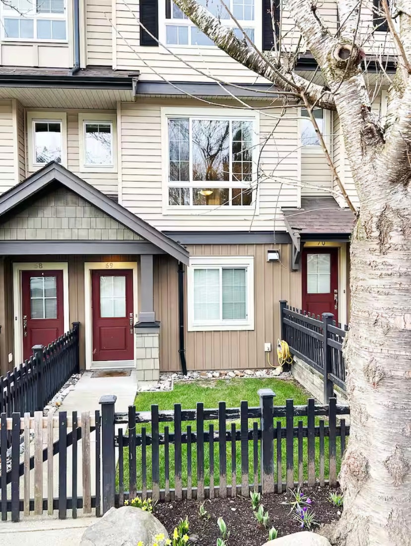 69 50 Avenue, Langley, BC, V3A 8P8