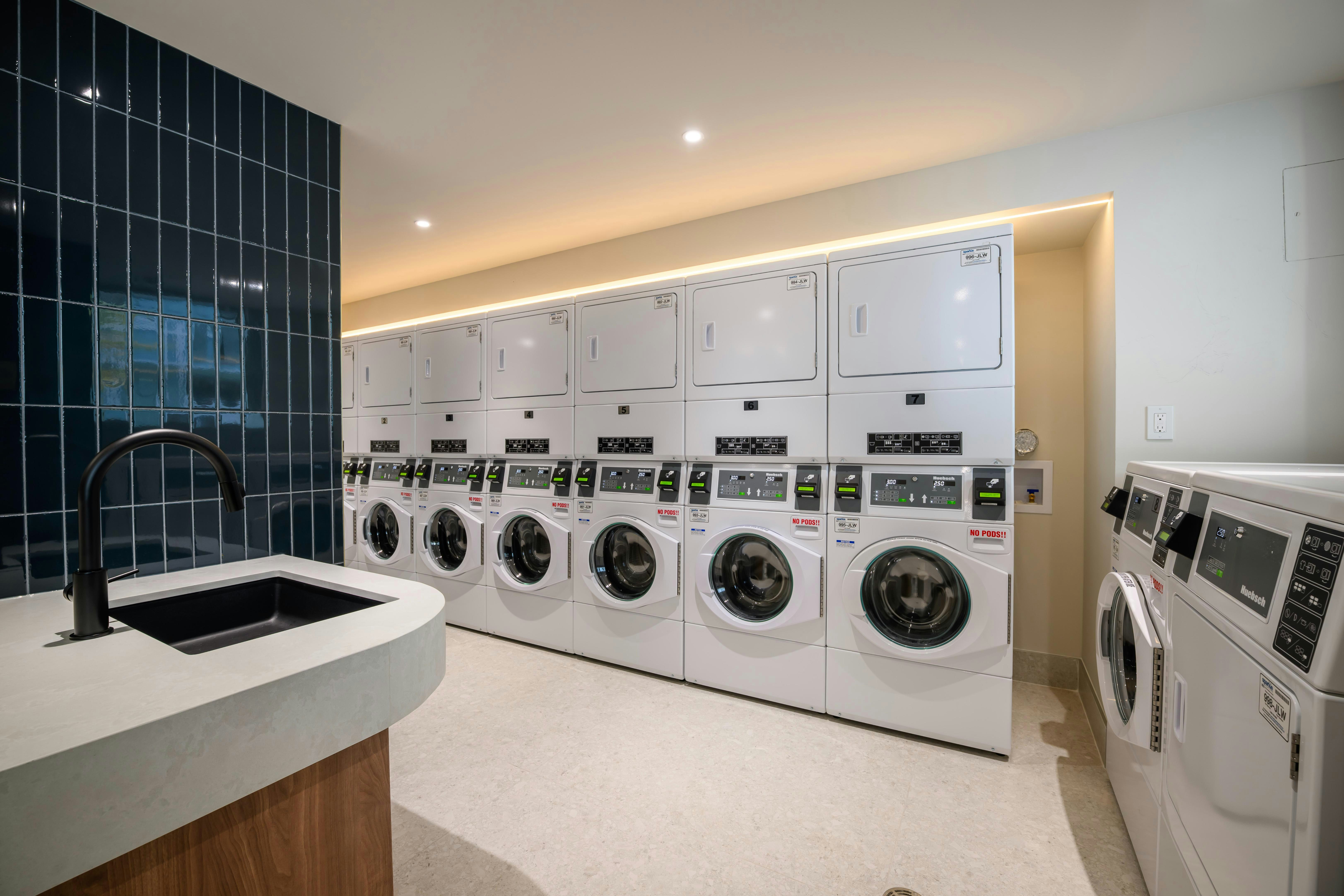 1 Bedroom + Den-73 Broadway Avenue, Toronto, ON, M4P 0G3 - 26