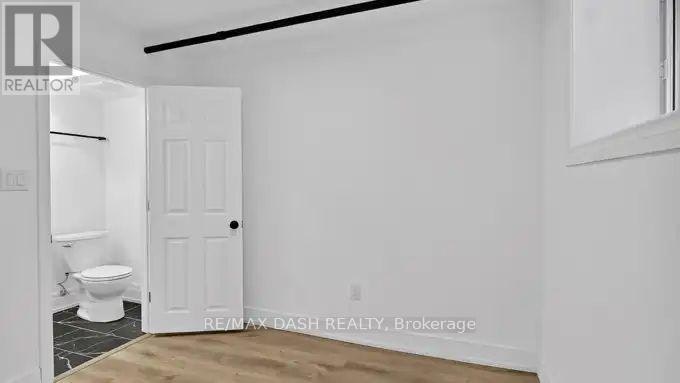 30-917 St Clair, Toronto, ON, M6C 1C7 - 9