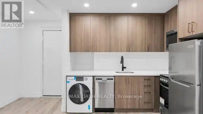 30-917 St Clair, Toronto, ON, M6C 1C7 - 16