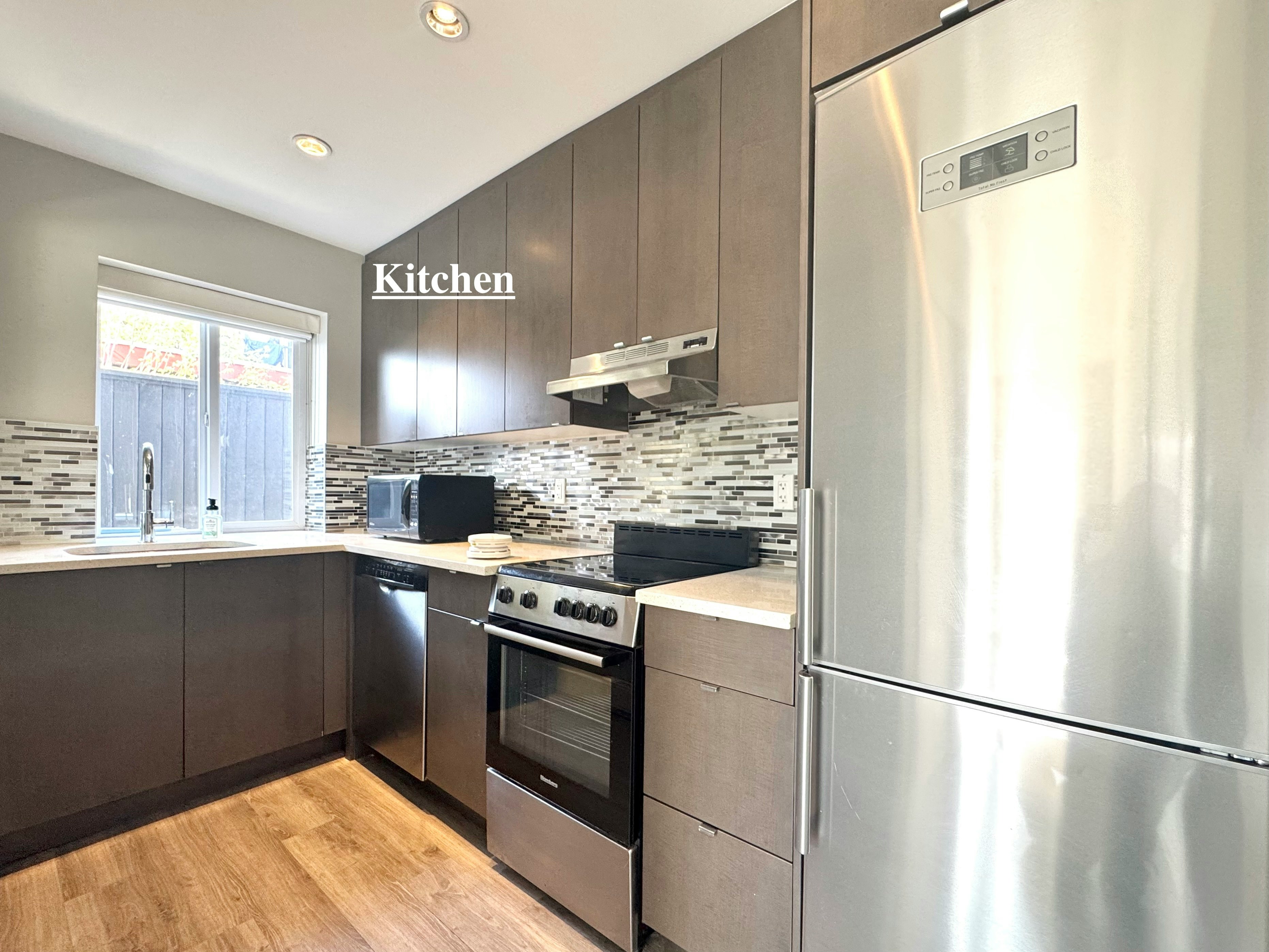 70 West 62nd Avenue, Vancouver, BC, V5X 2E1 - 5