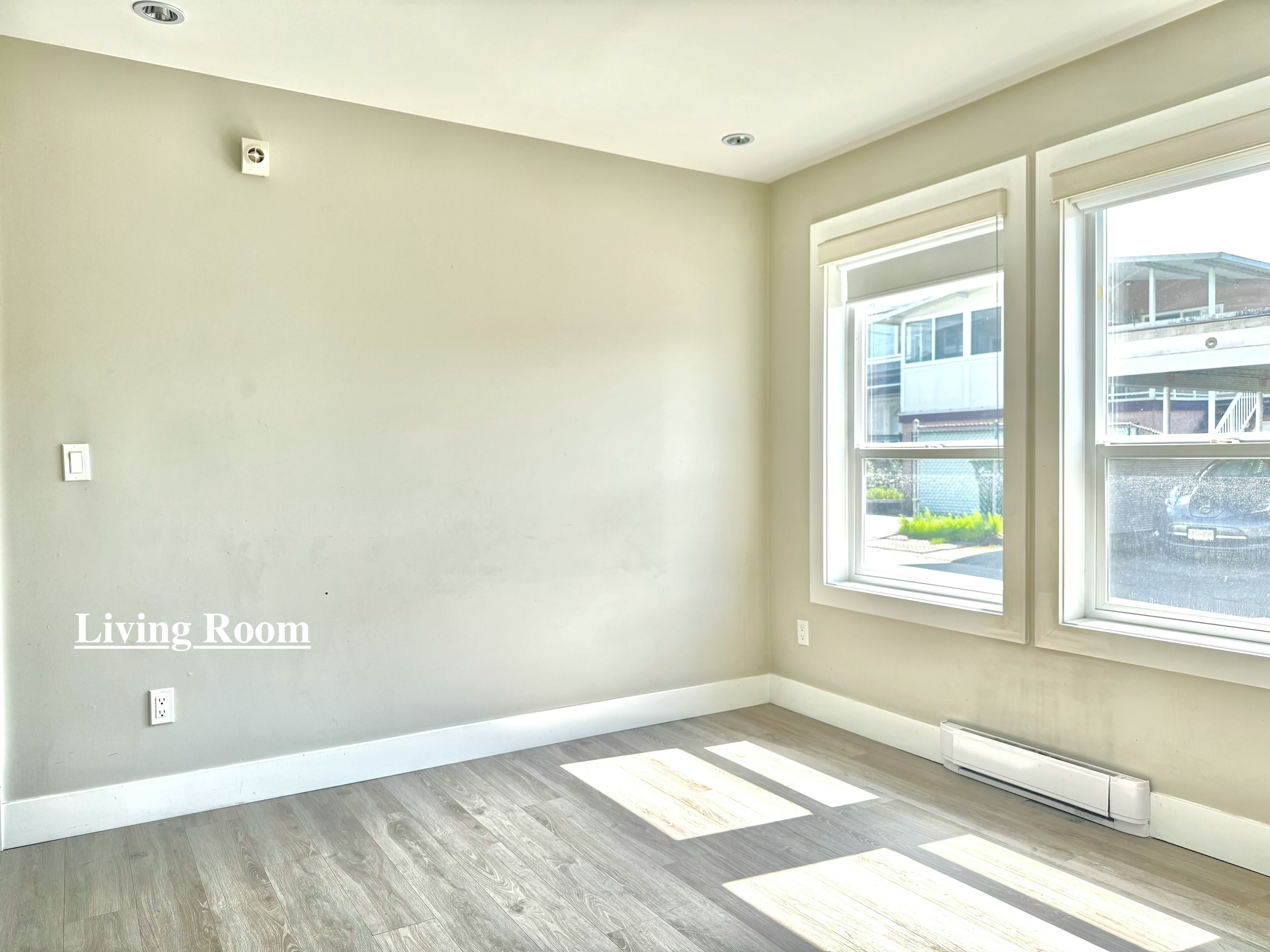 70 West 62nd Avenue, Vancouver, BC, V5X 2E1 - 3