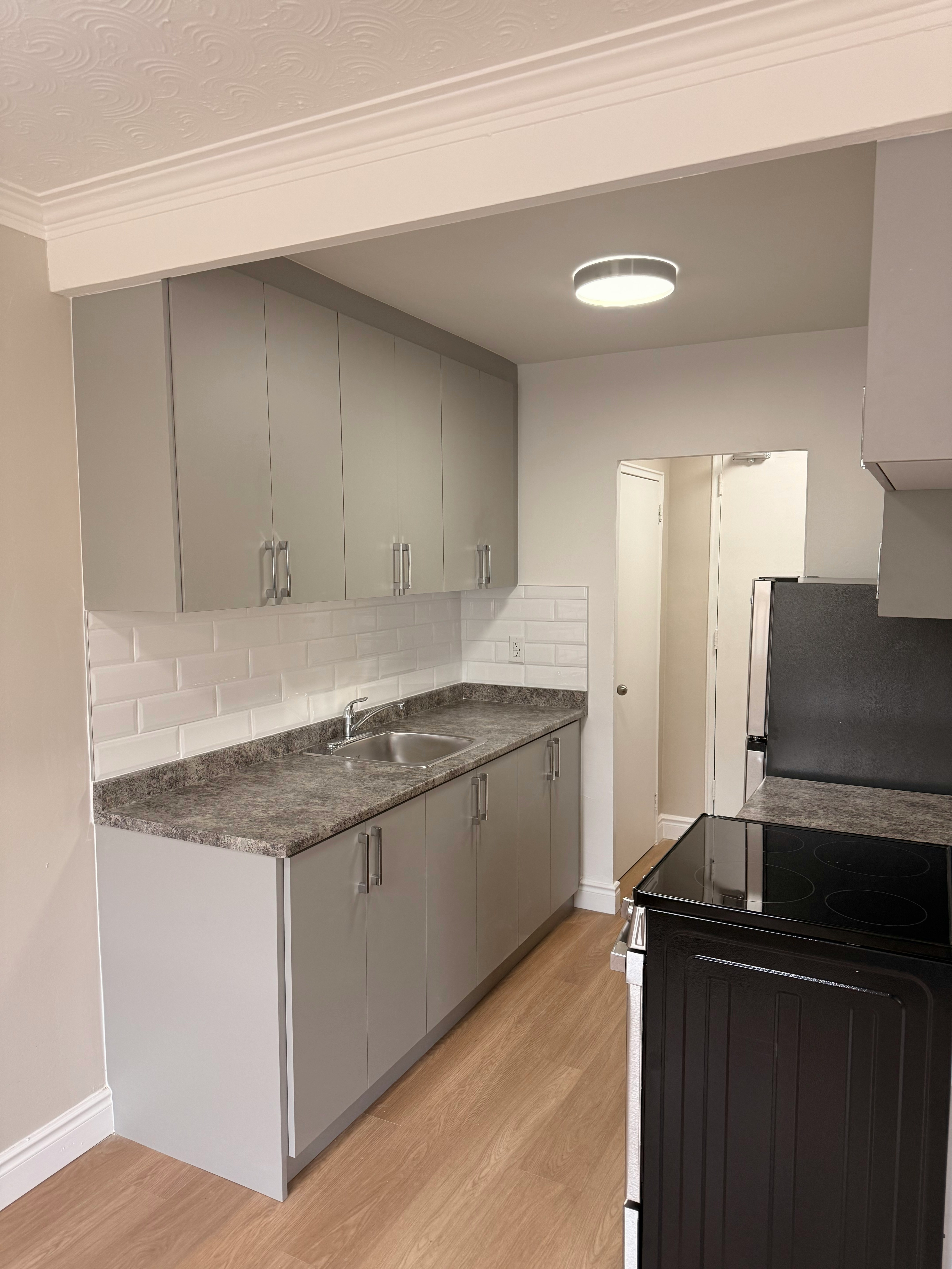 Bachelor/Studio-1795 Jane Street, Toronto, ON, M9N 2S7 - 2