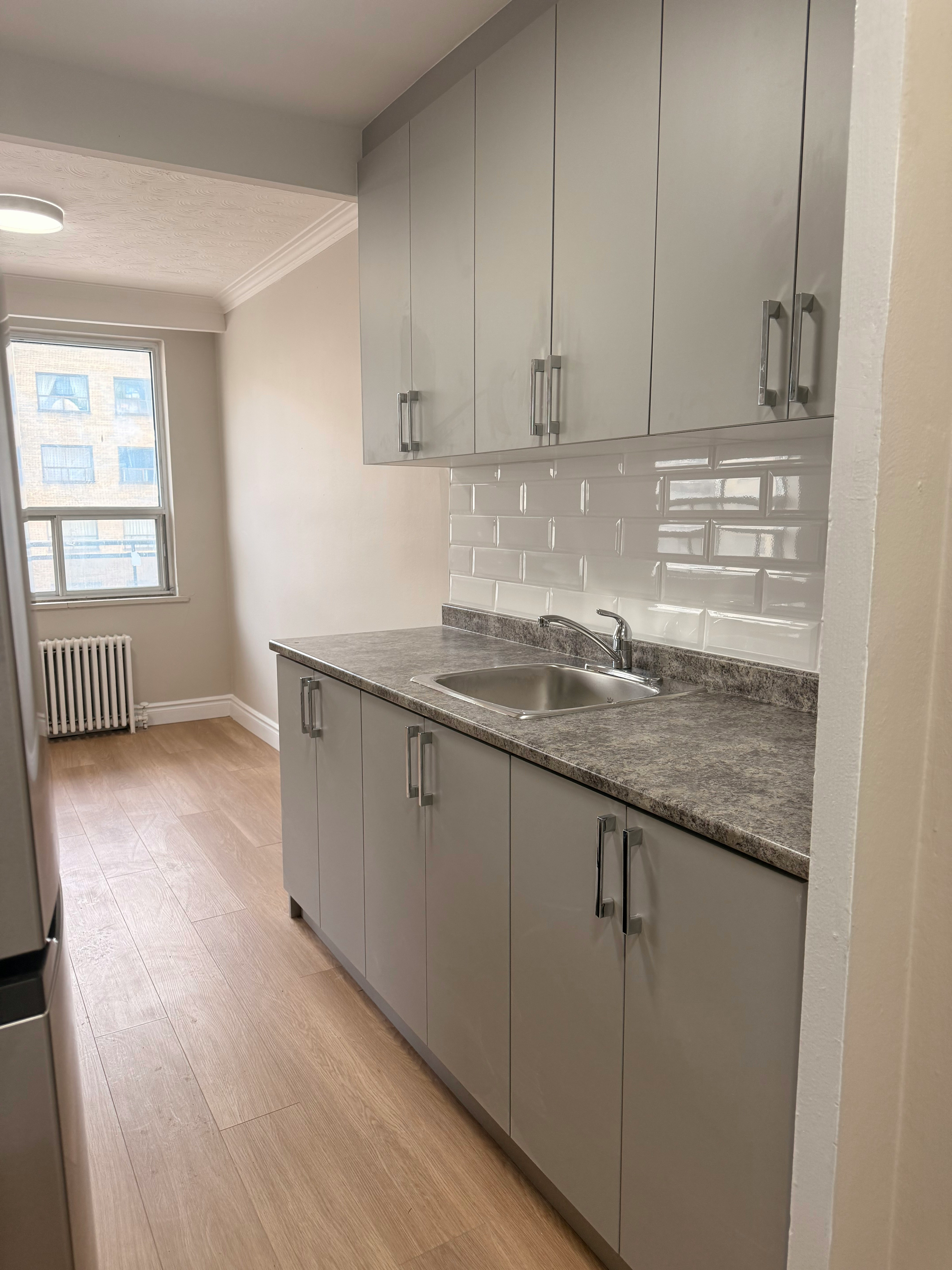 Bachelor/Studio-1795 Jane Street, Toronto, ON, M9N 2S7 - 3