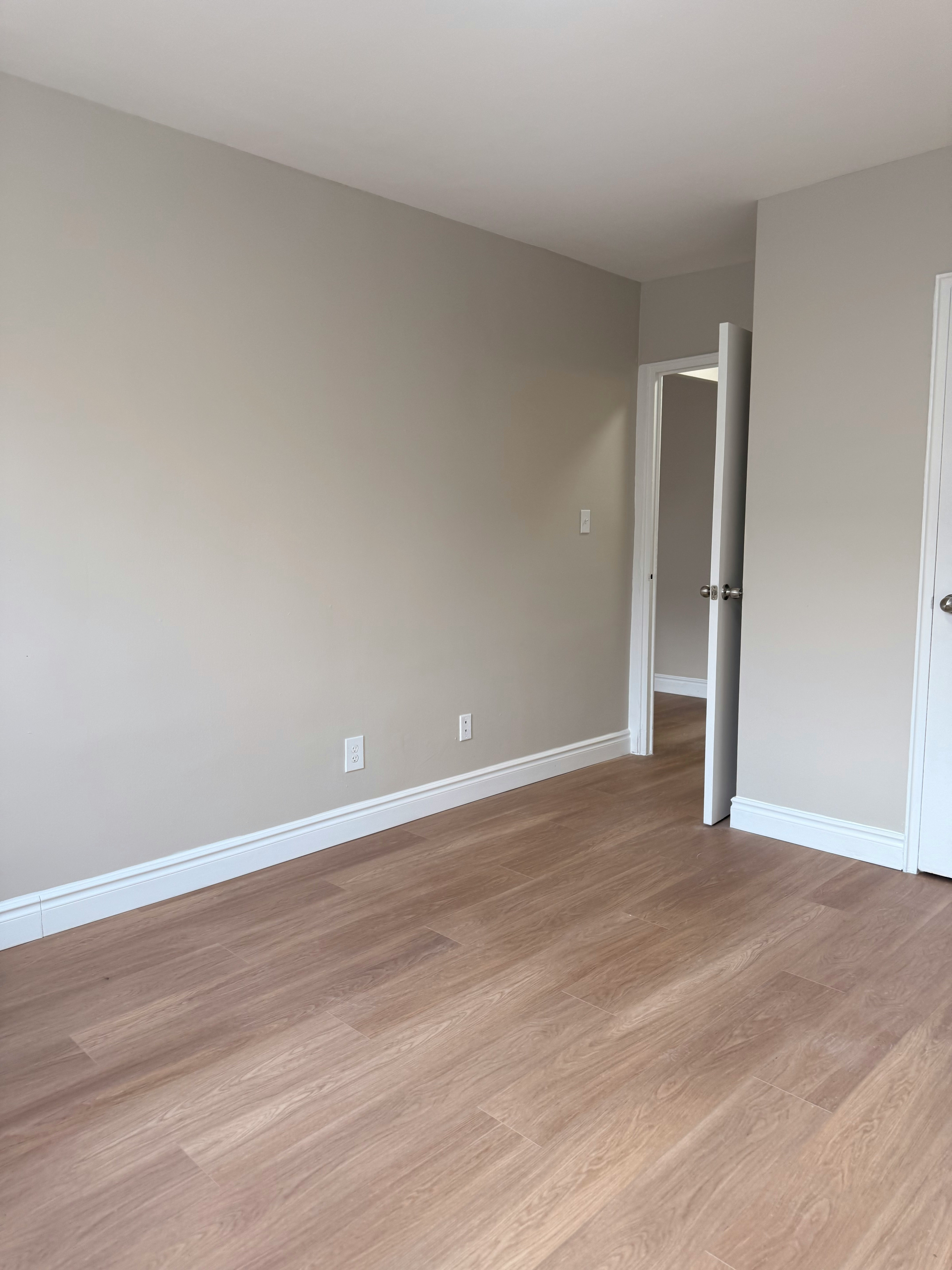 Bachelor/Studio-1795 Jane Street, Toronto, ON, M9N 2S7 - 10